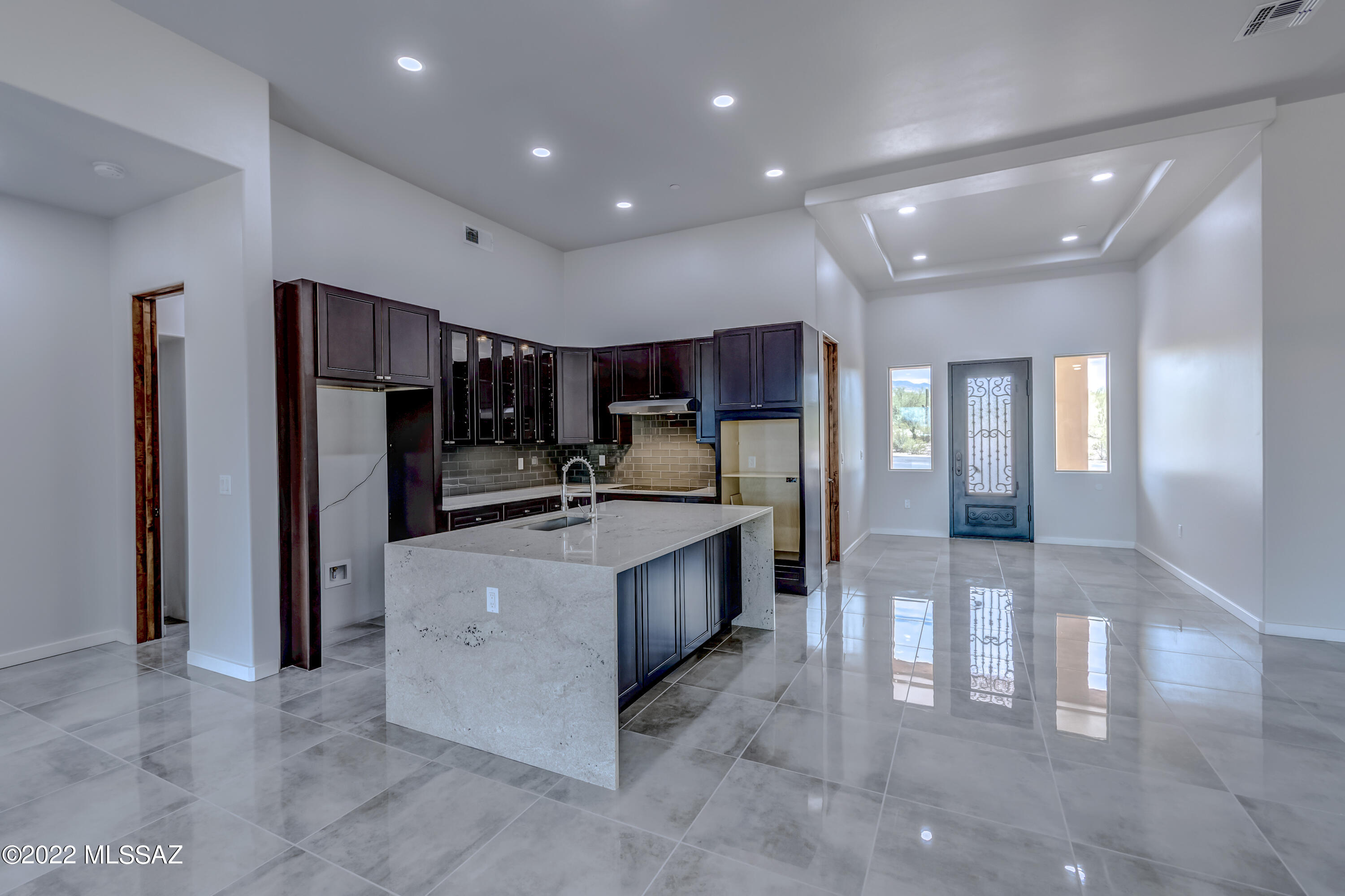 Hacienda De Tanque Verde (1-12) - Residential