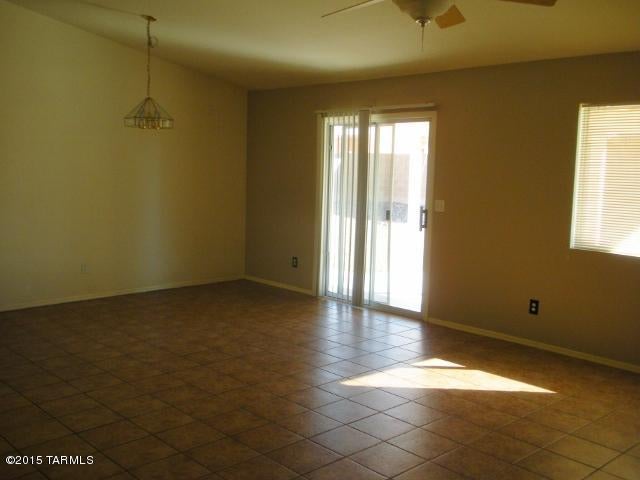Hacienda Del Oro (1-78) - Residential Lease