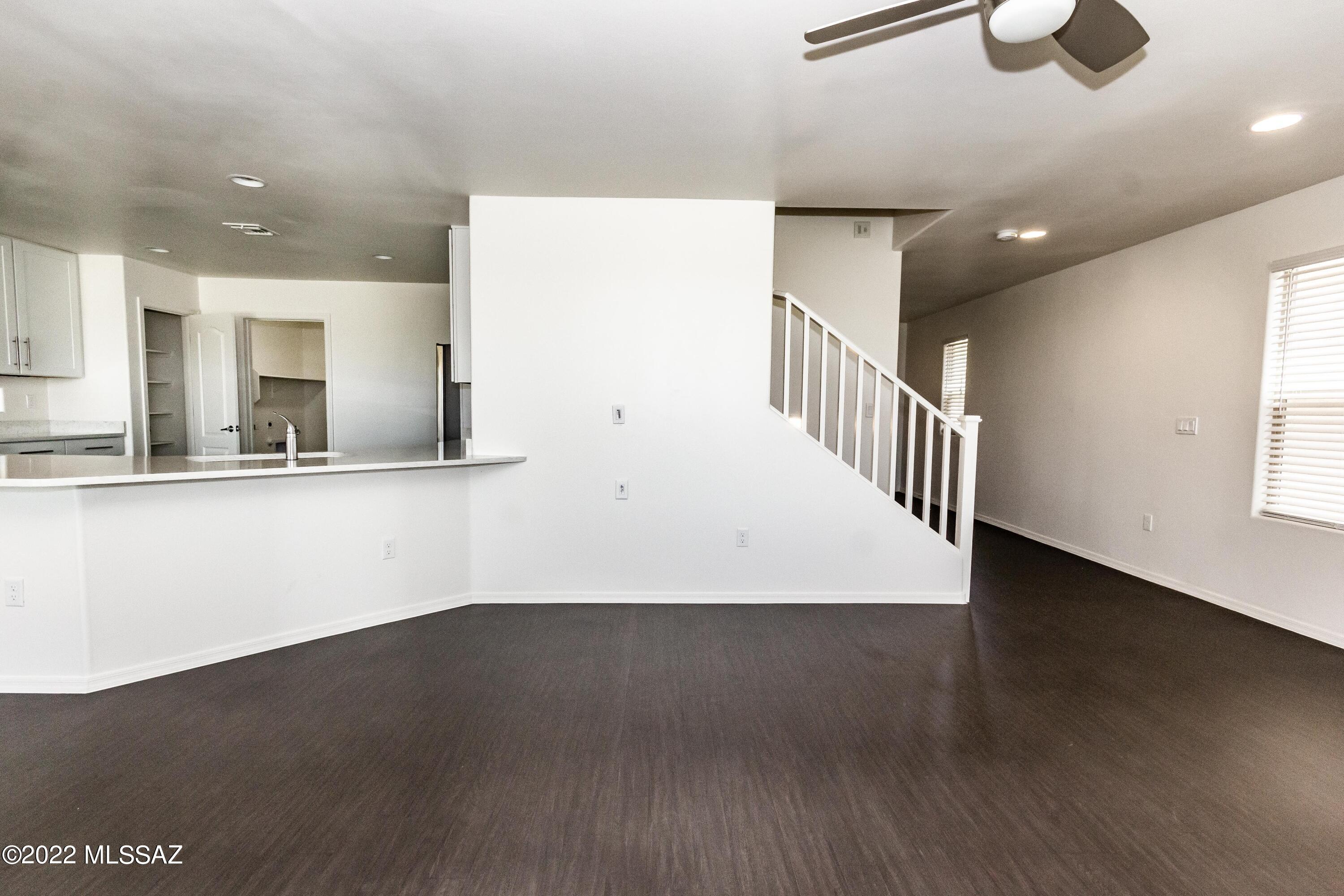 Mountain Vail Estates (136-501) - Residential Lease
