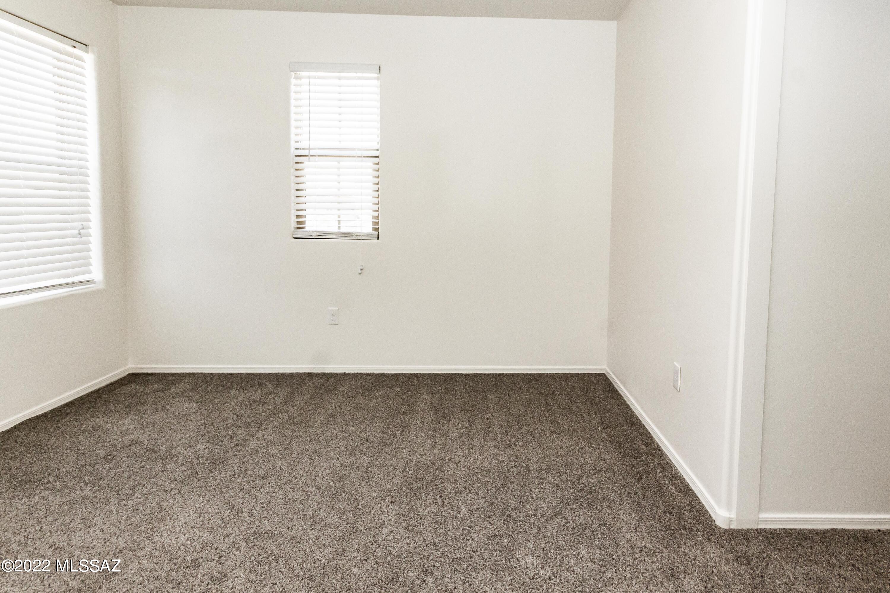 Mountain Vail Estates (136-501) - Residential Lease
