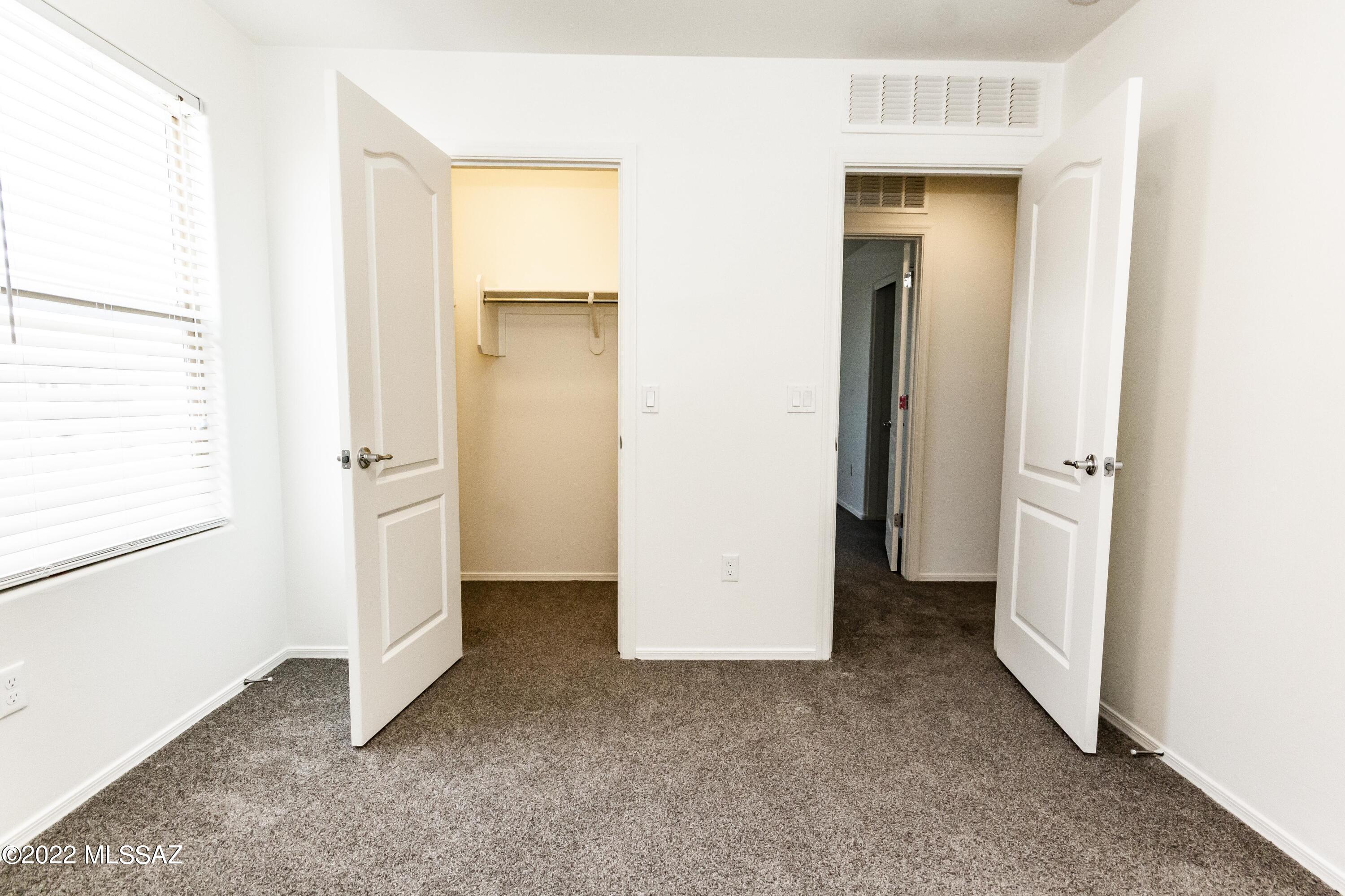 Mountain Vail Estates (136-501) - Residential Lease