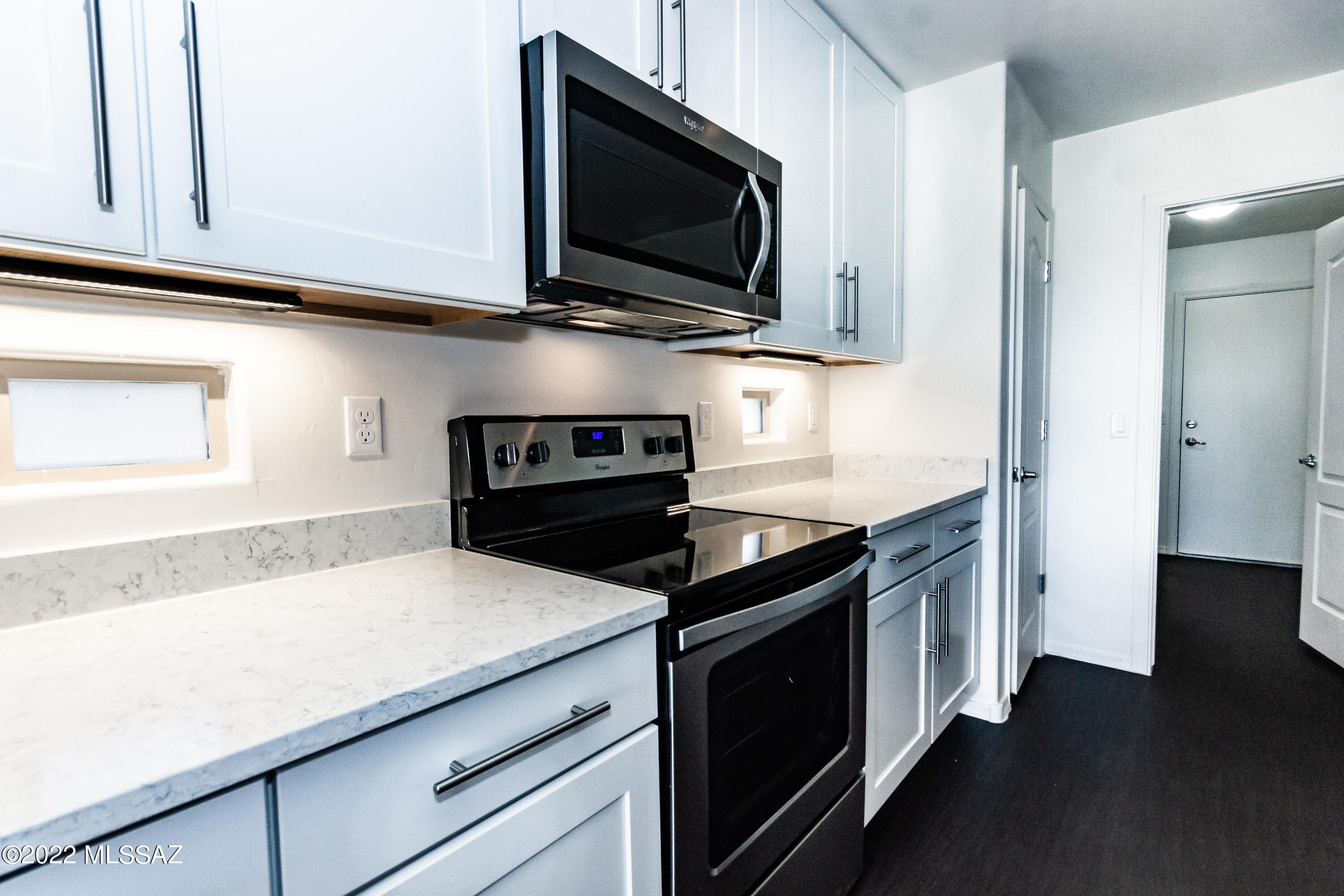 Mountain Vail Estates (136-501) - Residential Lease
