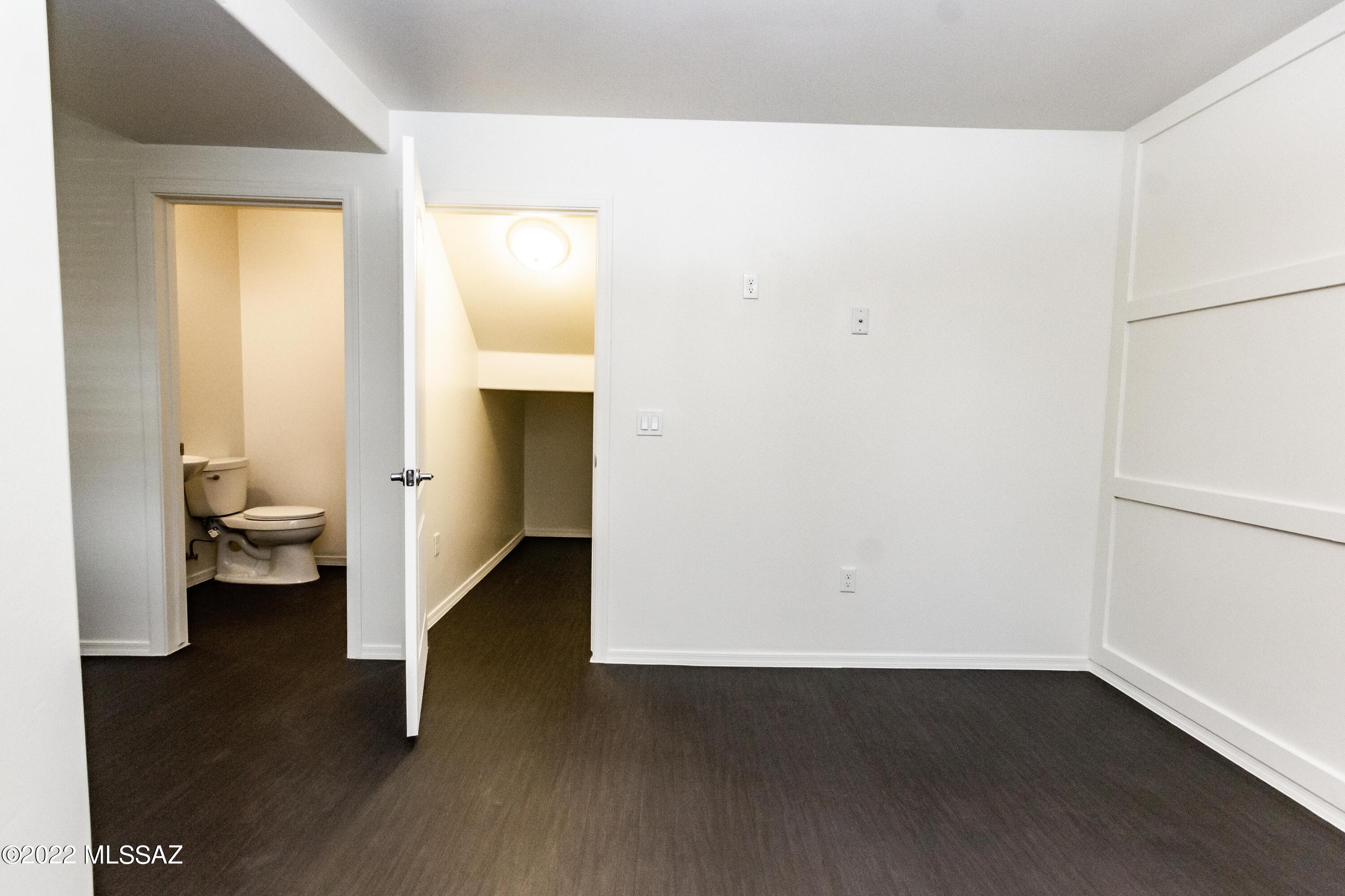 Mountain Vail Estates (136-501) - Residential Lease