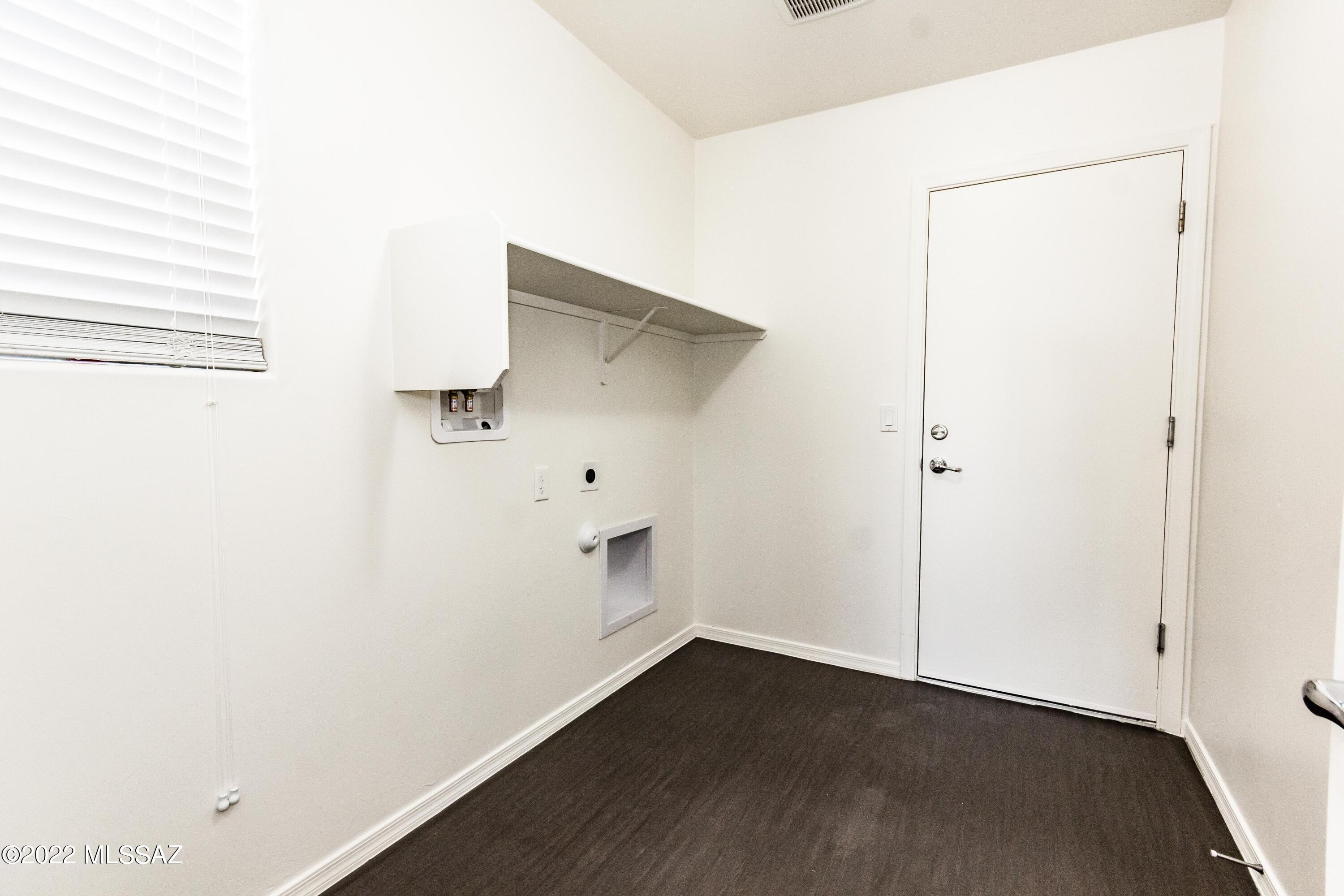 Mountain Vail Estates (136-501) - Residential Lease