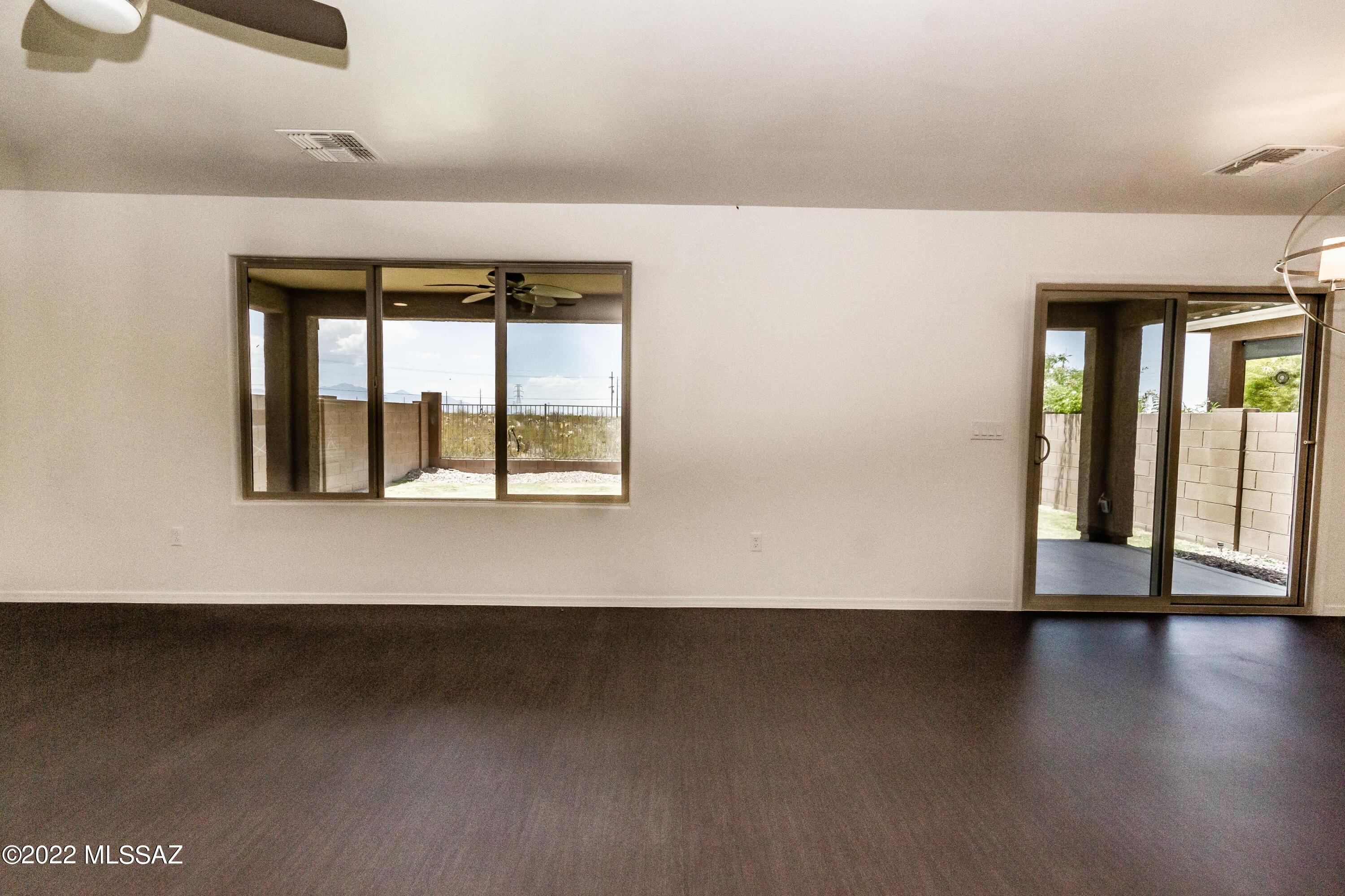Mountain Vail Estates (136-501) - Residential Lease