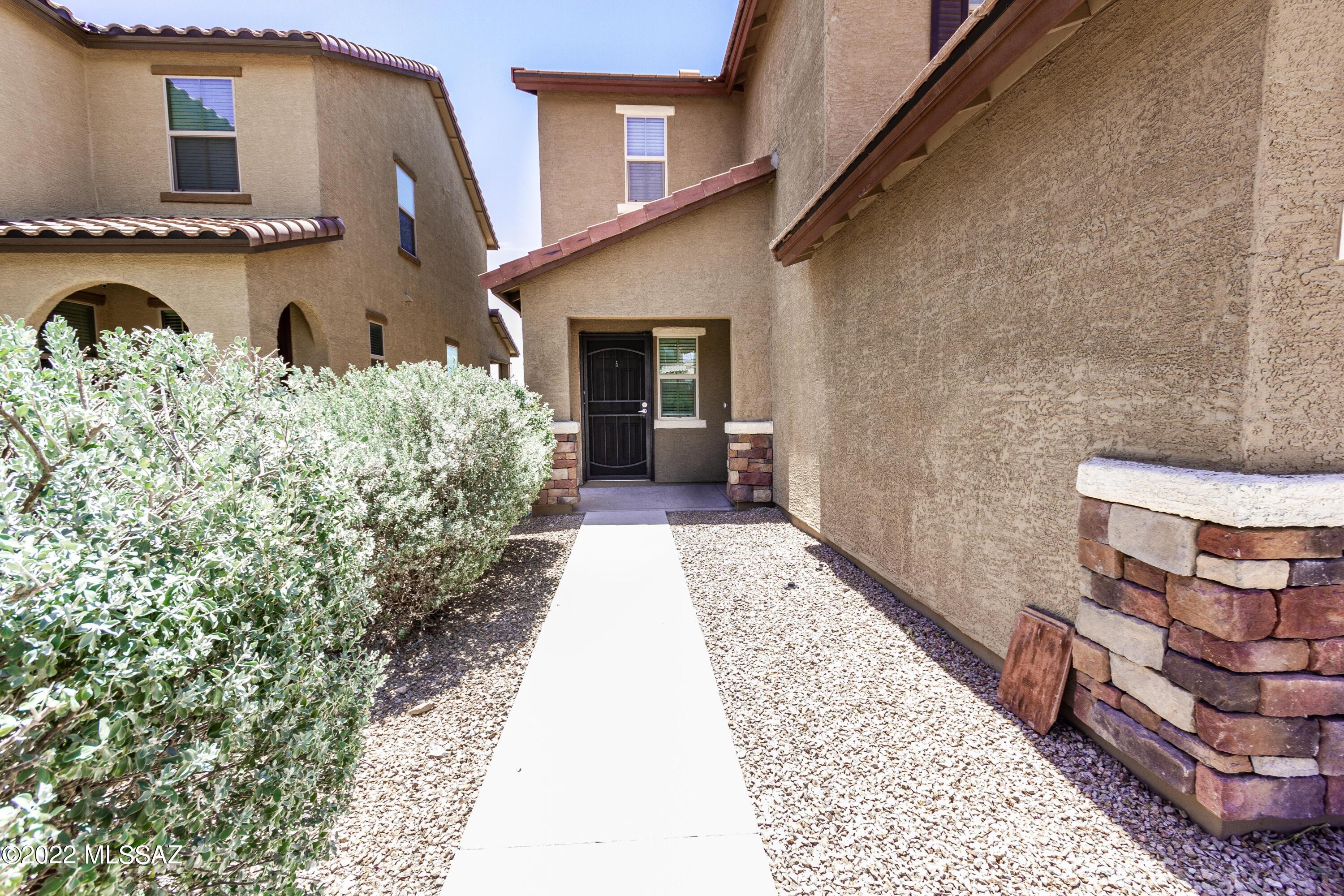 Mountain Vail Estates (136-501) - Residential Lease