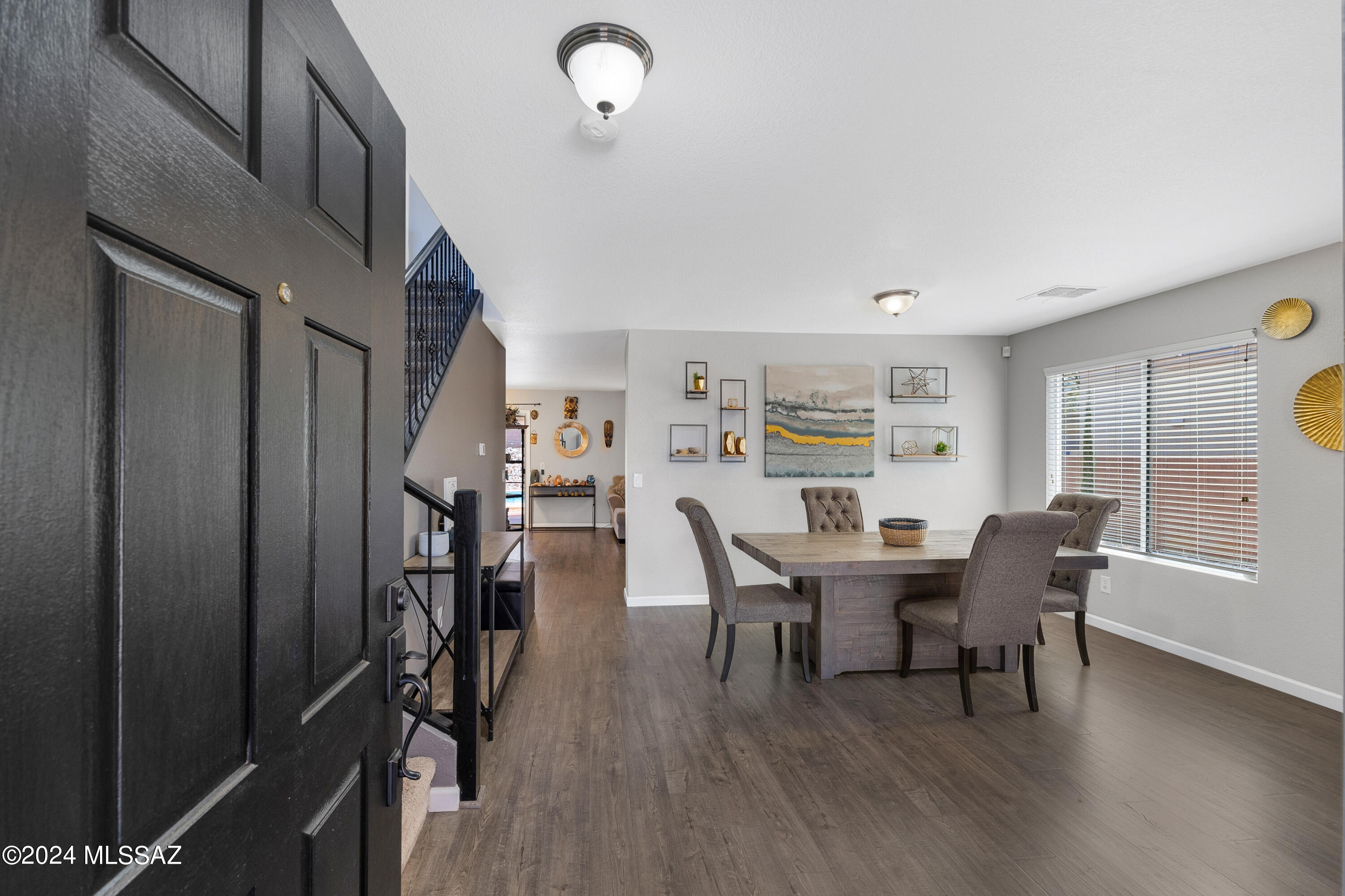 Black Horse (1-411) - Residential