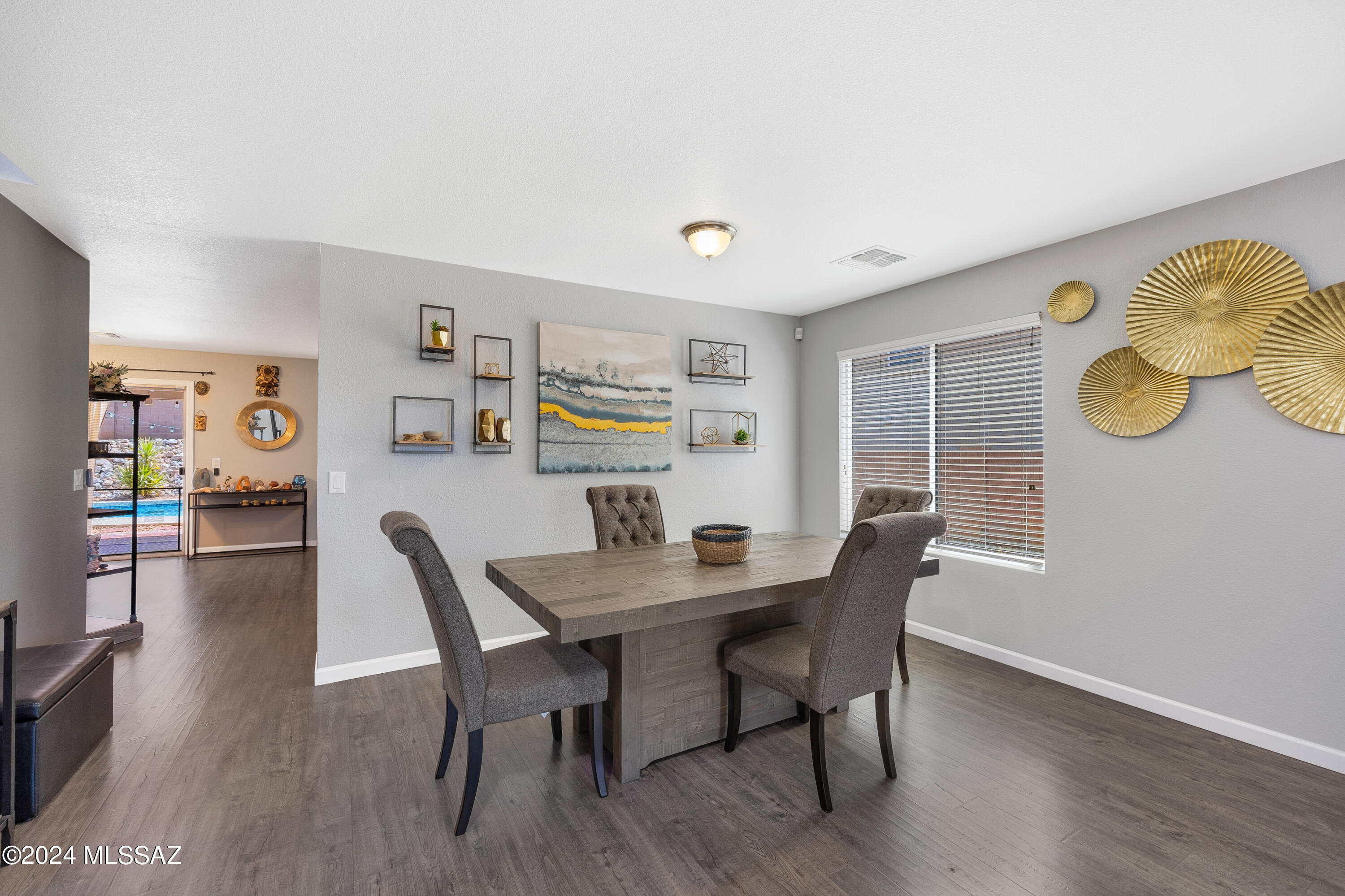 Black Horse (1-411) - Residential