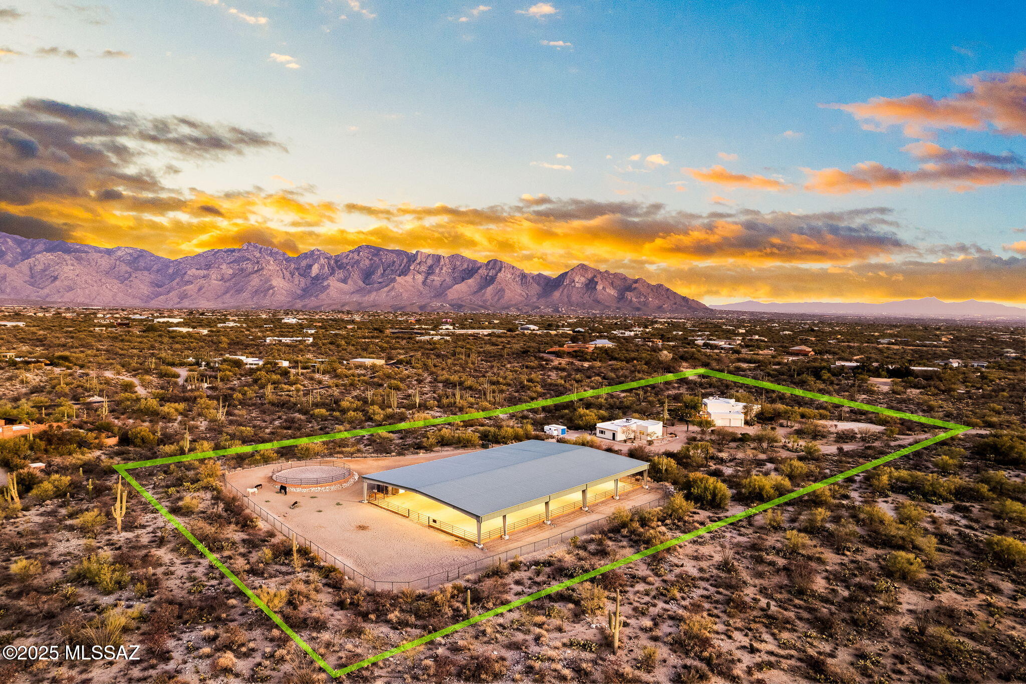 La Cholla Airpark - Residential