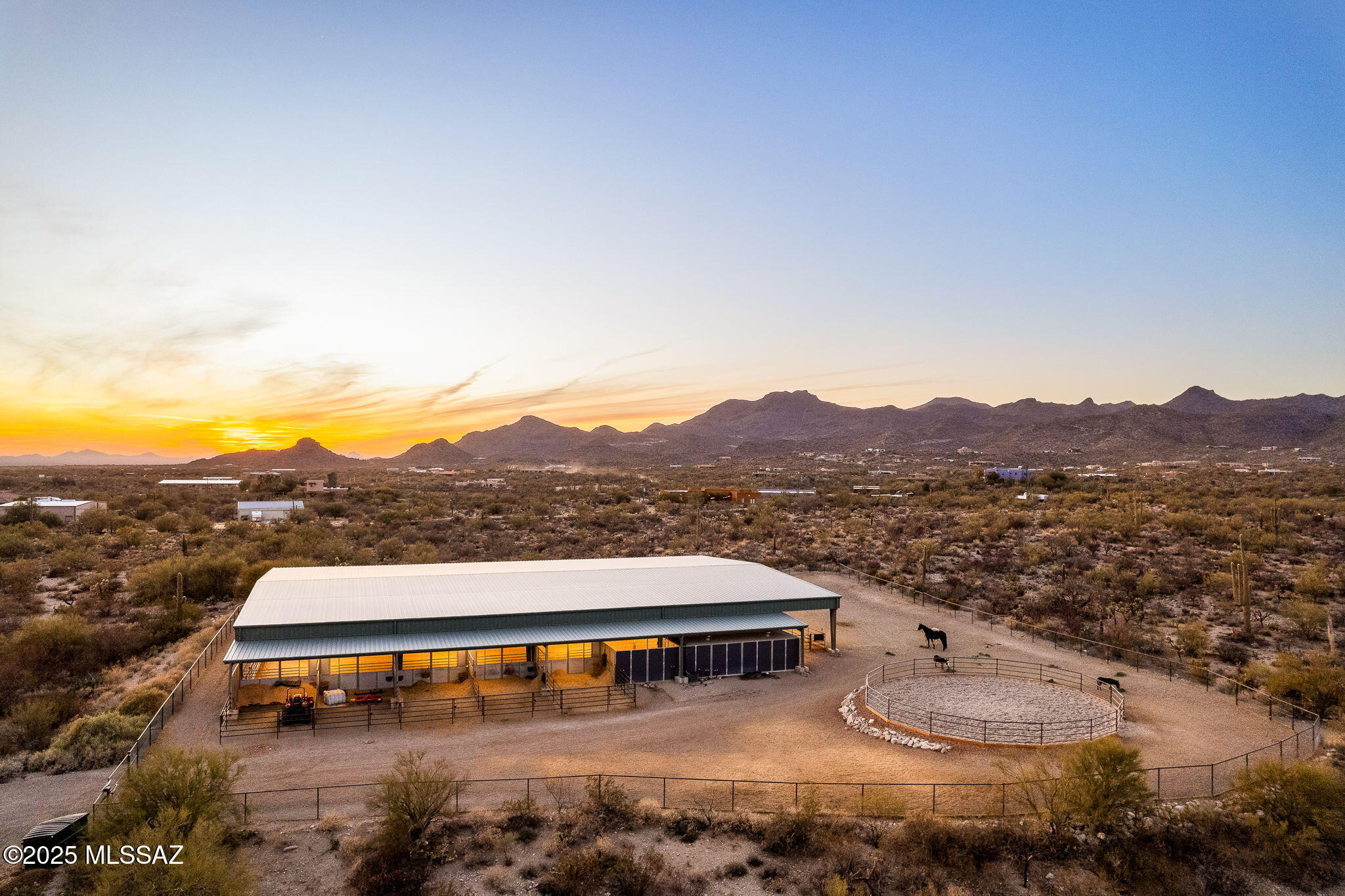 La Cholla Airpark - Residential
