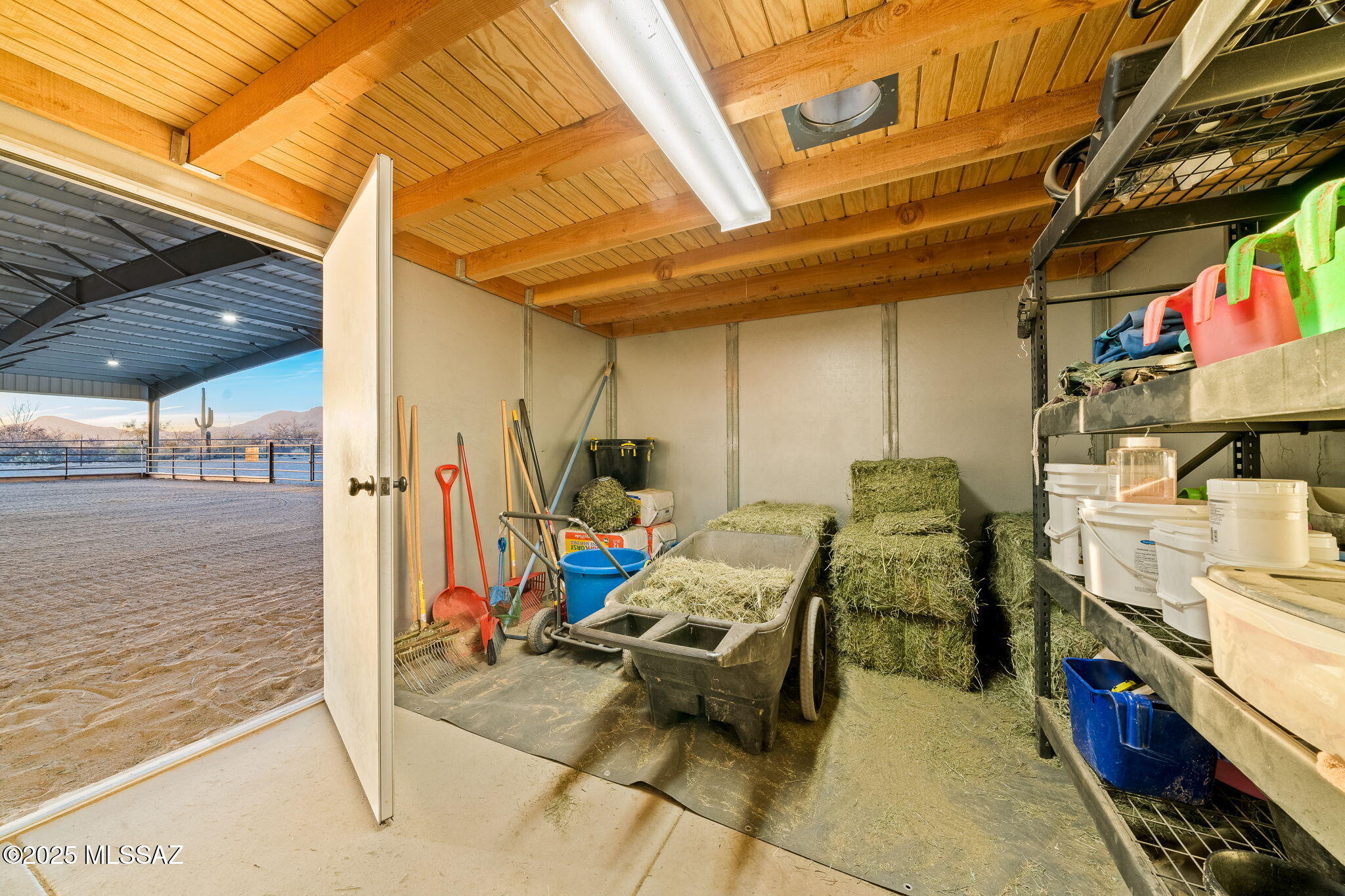 La Cholla Airpark - Residential