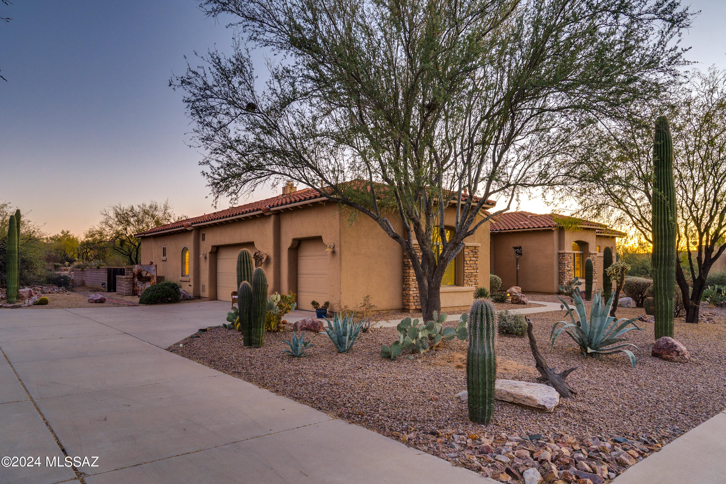 Dos Lagos at Dove Mountain (1-91) - Residential