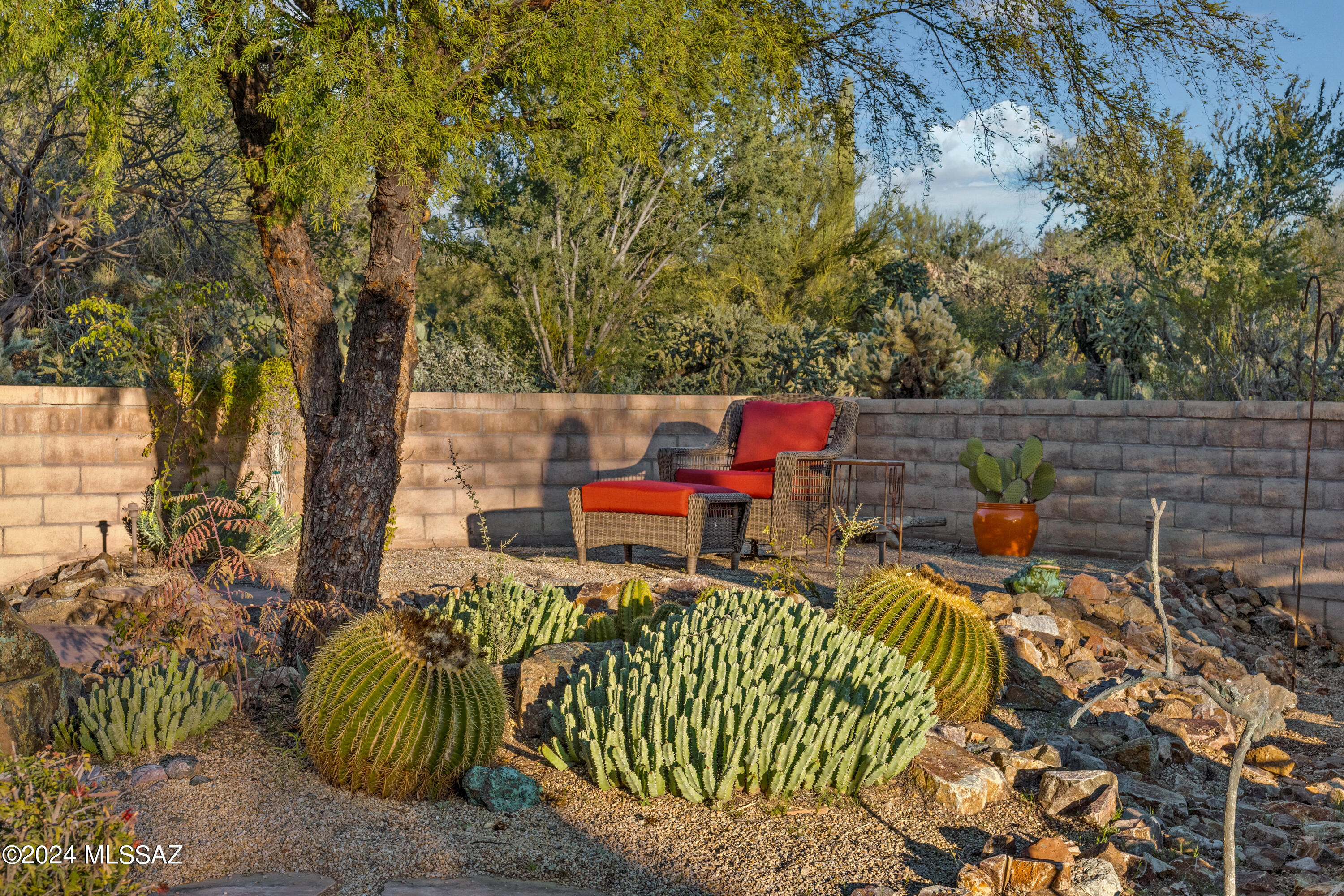 Dos Lagos at Dove Mountain (1-91) - Residential