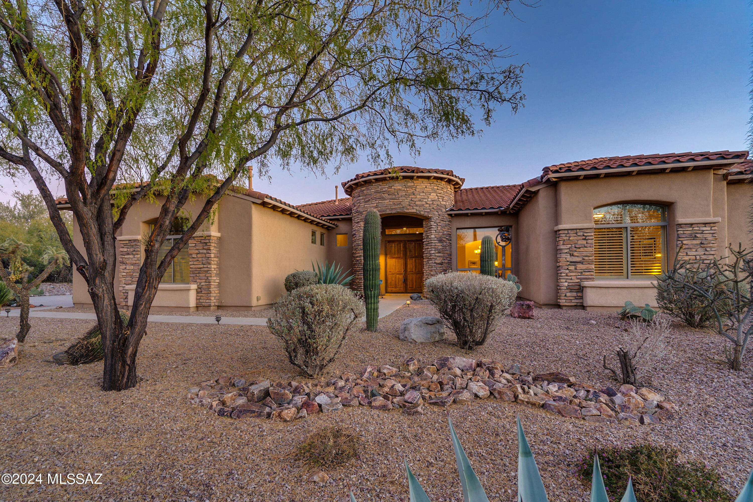 Dos Lagos at Dove Mountain (1-91) - Residential