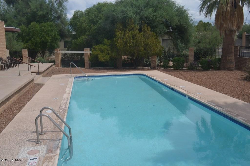 Las Placitas Townhouses - Residential Lease