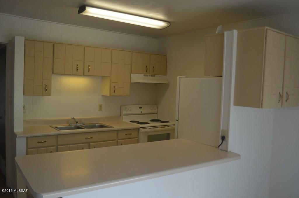 Las Placitas Townhouses - Residential Lease