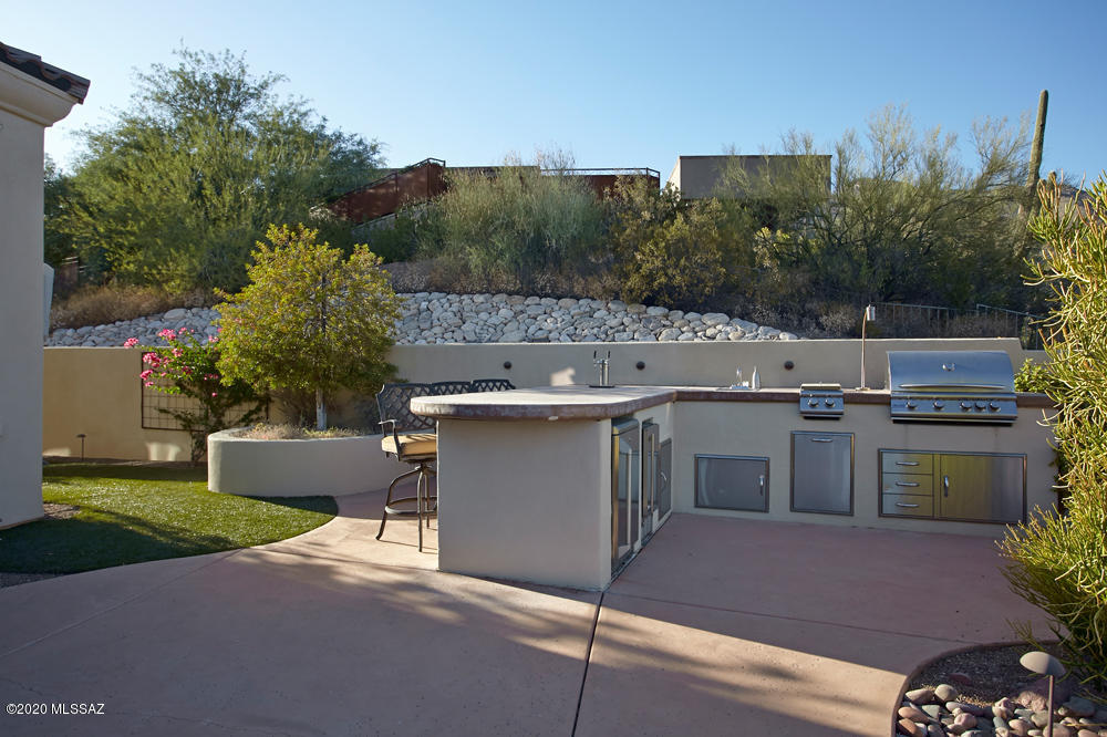 Whaleback Ridge Estates at Ventana Canyon (1-30) - Residential