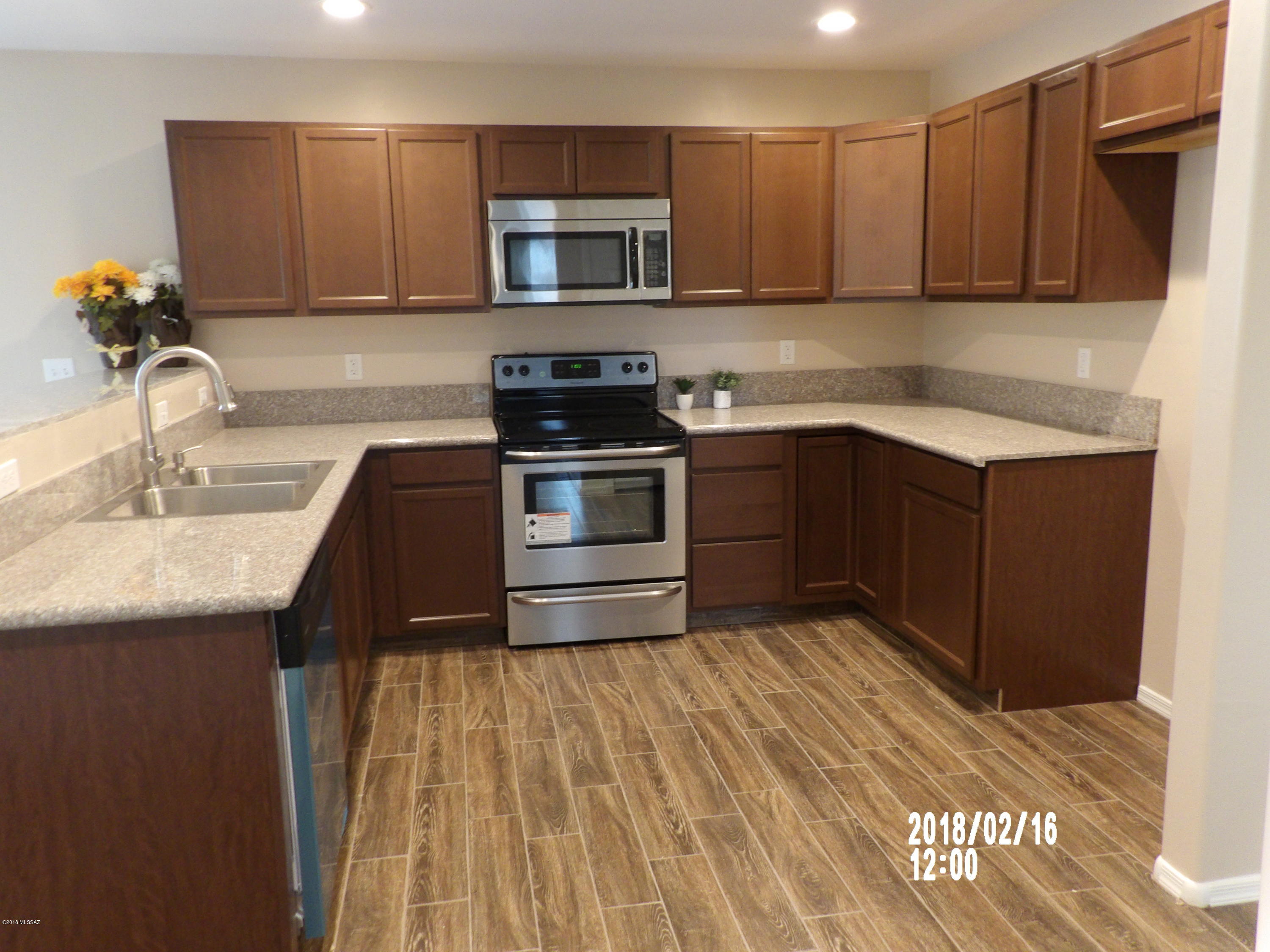 Mountain Manor View - Residential