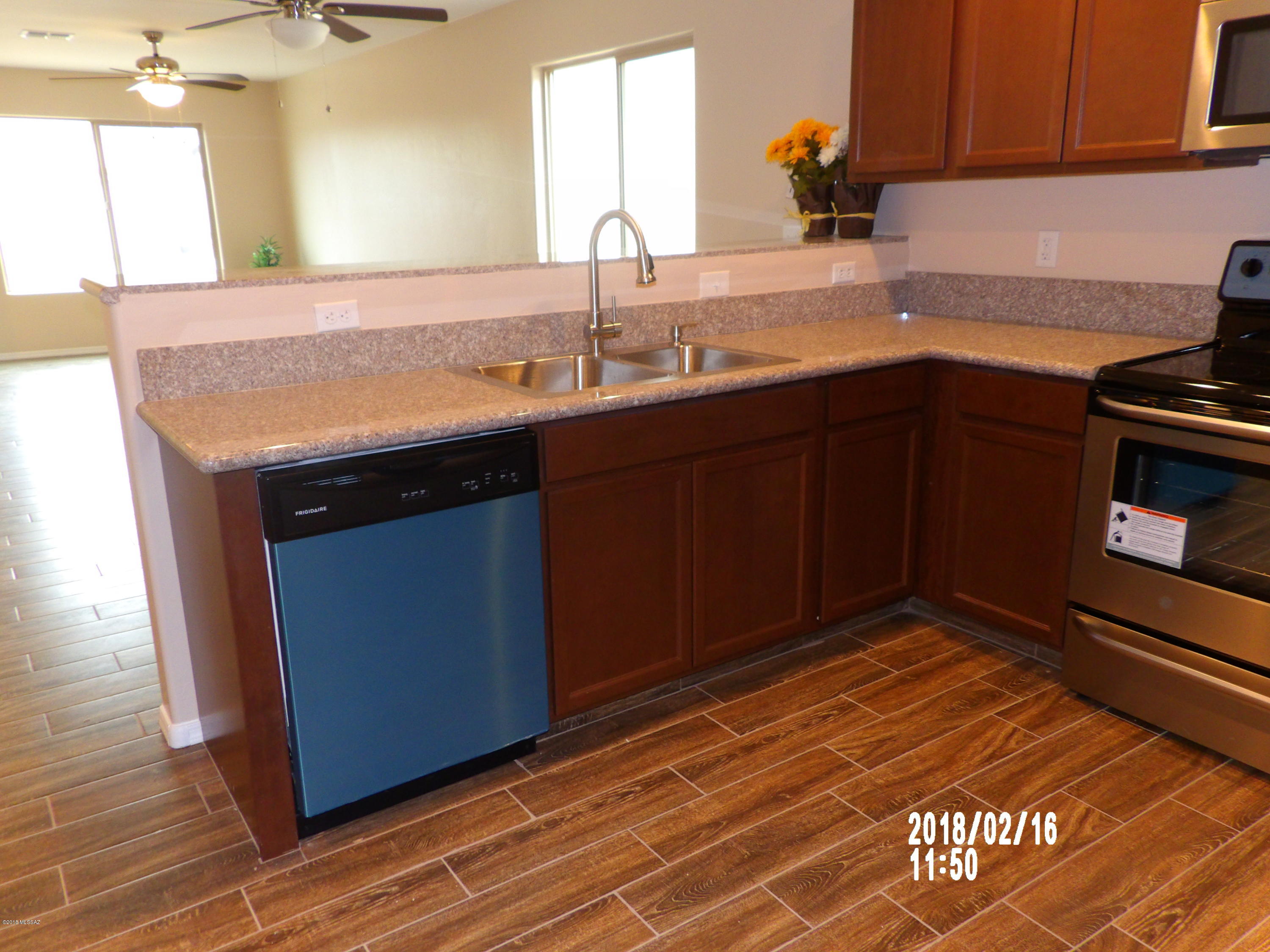 Mountain Manor View - Residential