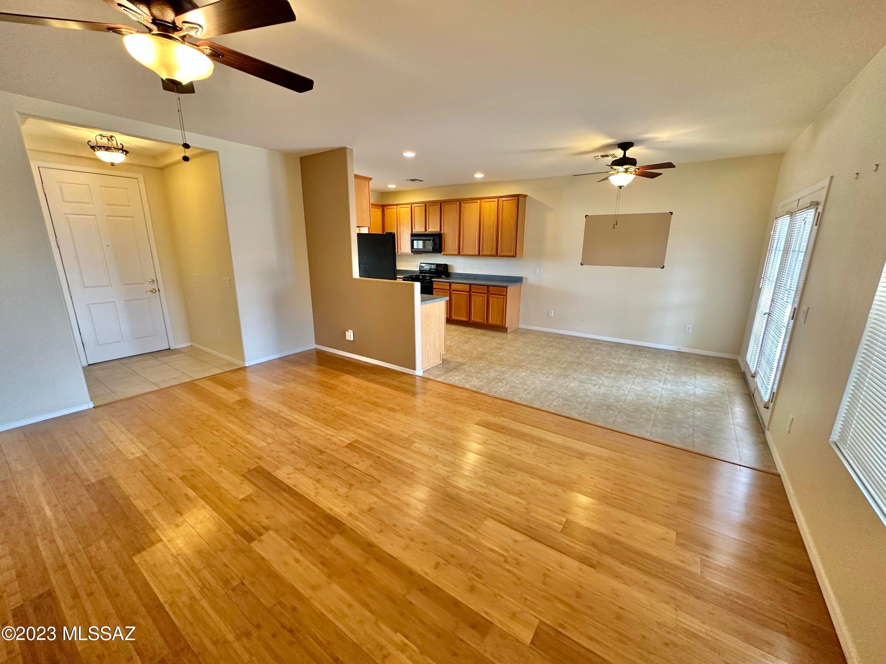 Black Horse (1-411) - Residential Lease