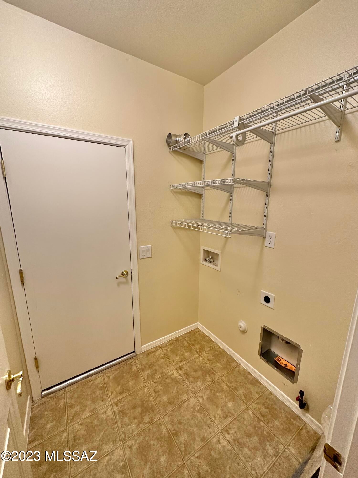 Black Horse (1-411) - Residential Lease