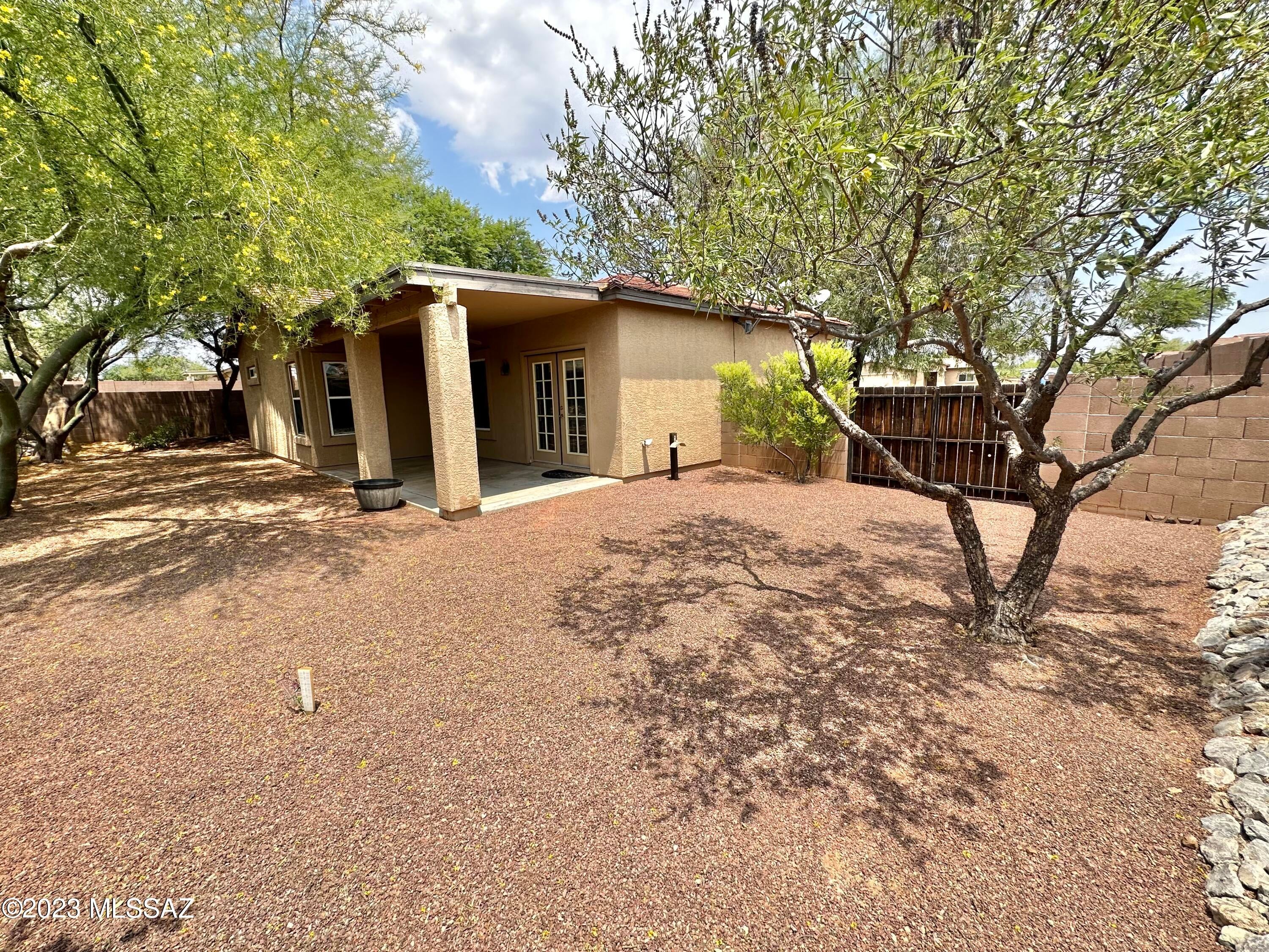 Black Horse (1-411) - Residential Lease