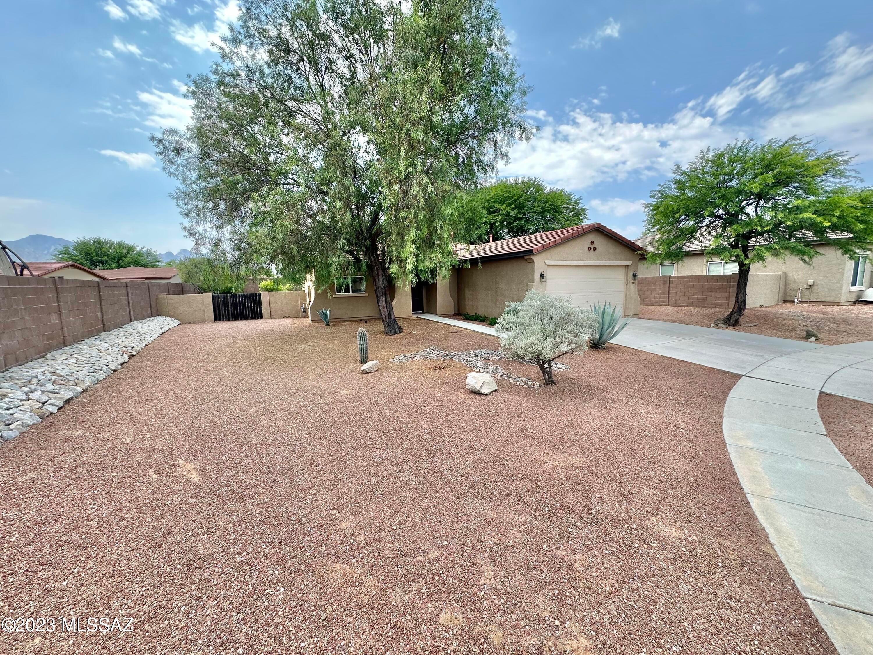 Black Horse (1-411) - Residential Lease