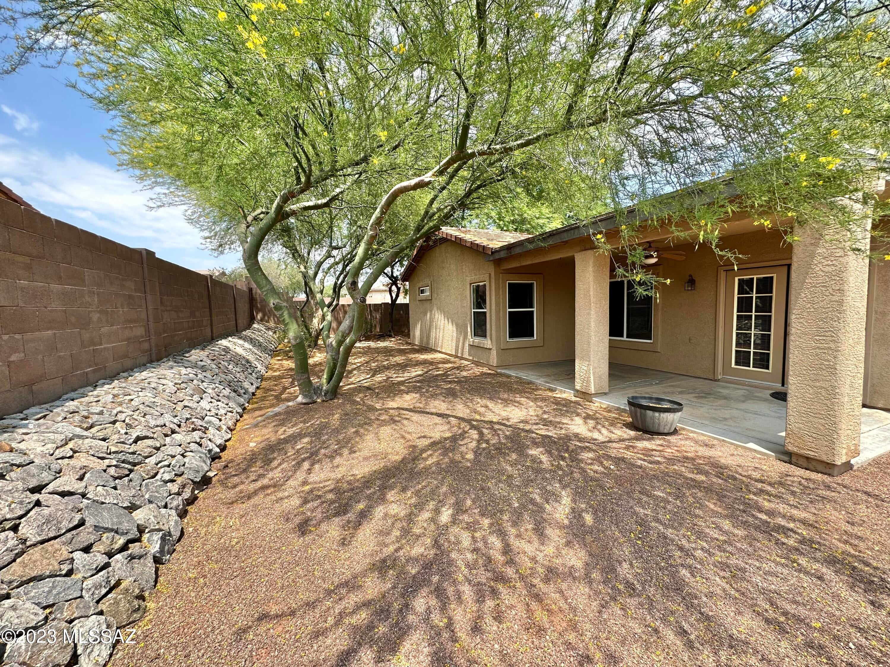 Black Horse (1-411) - Residential Lease
