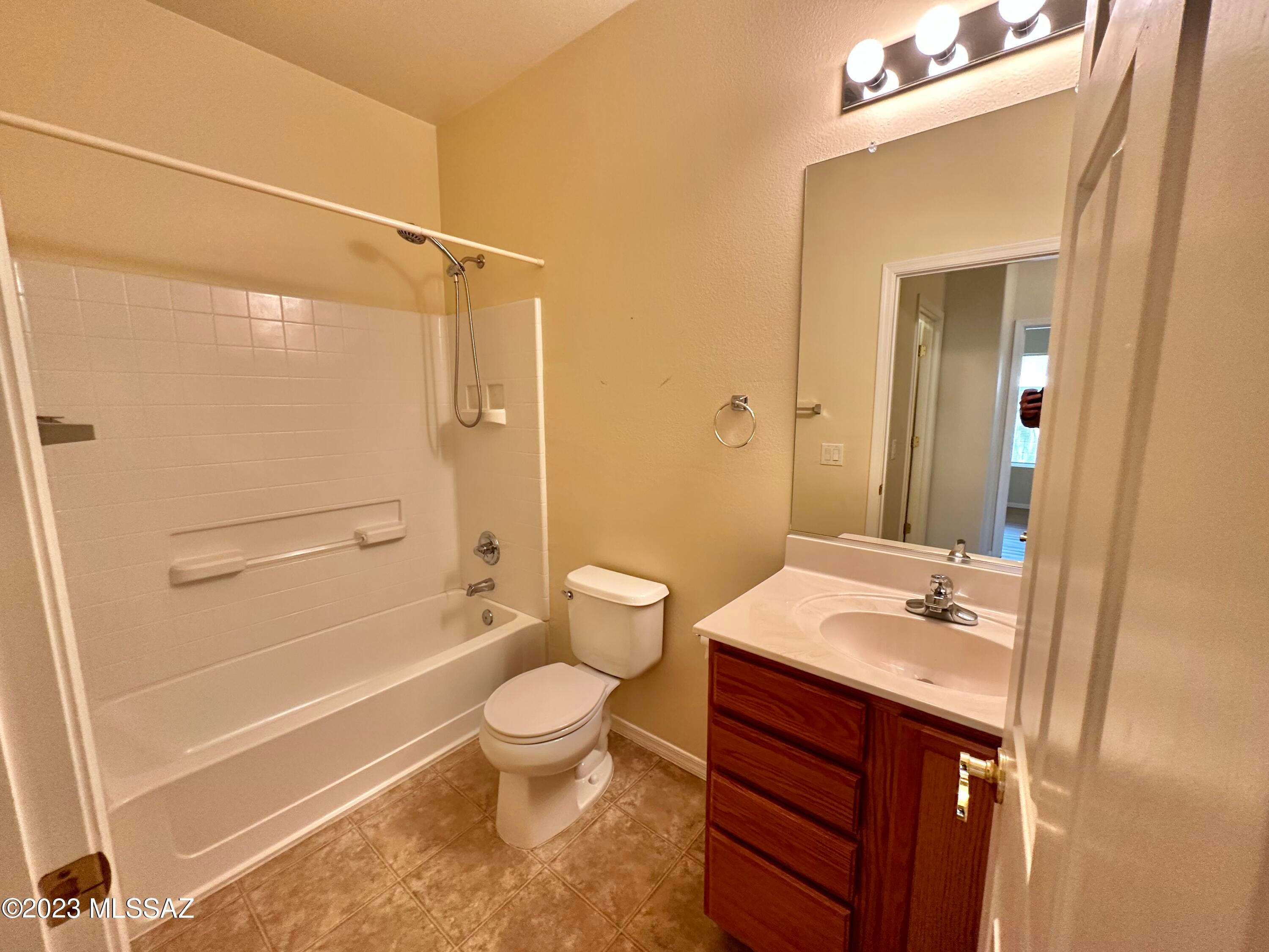 Black Horse (1-411) - Residential Lease