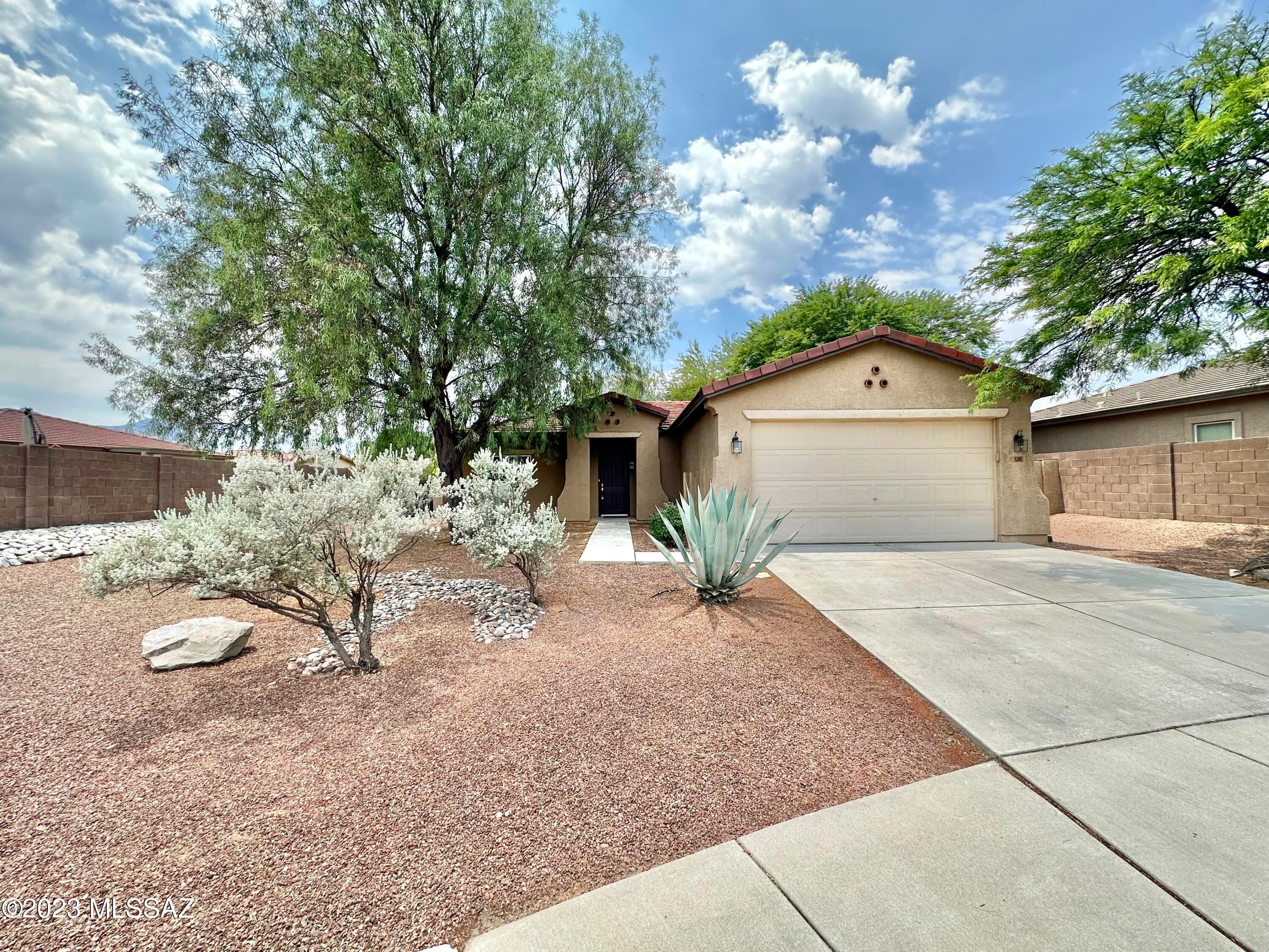 Black Horse (1-411) - Residential Lease
