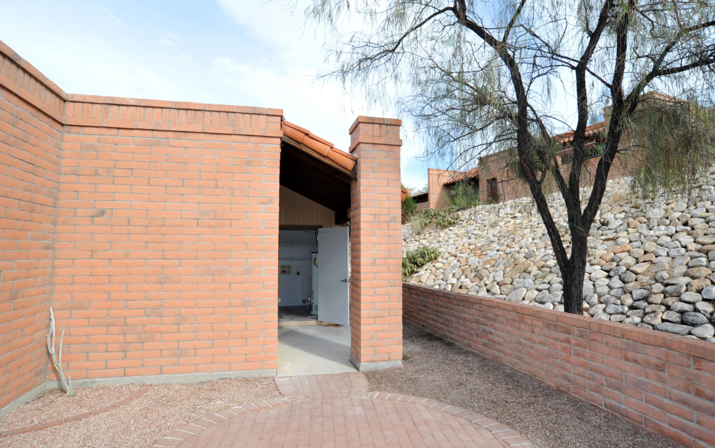 La Cholla Hills(1-313) - Residential