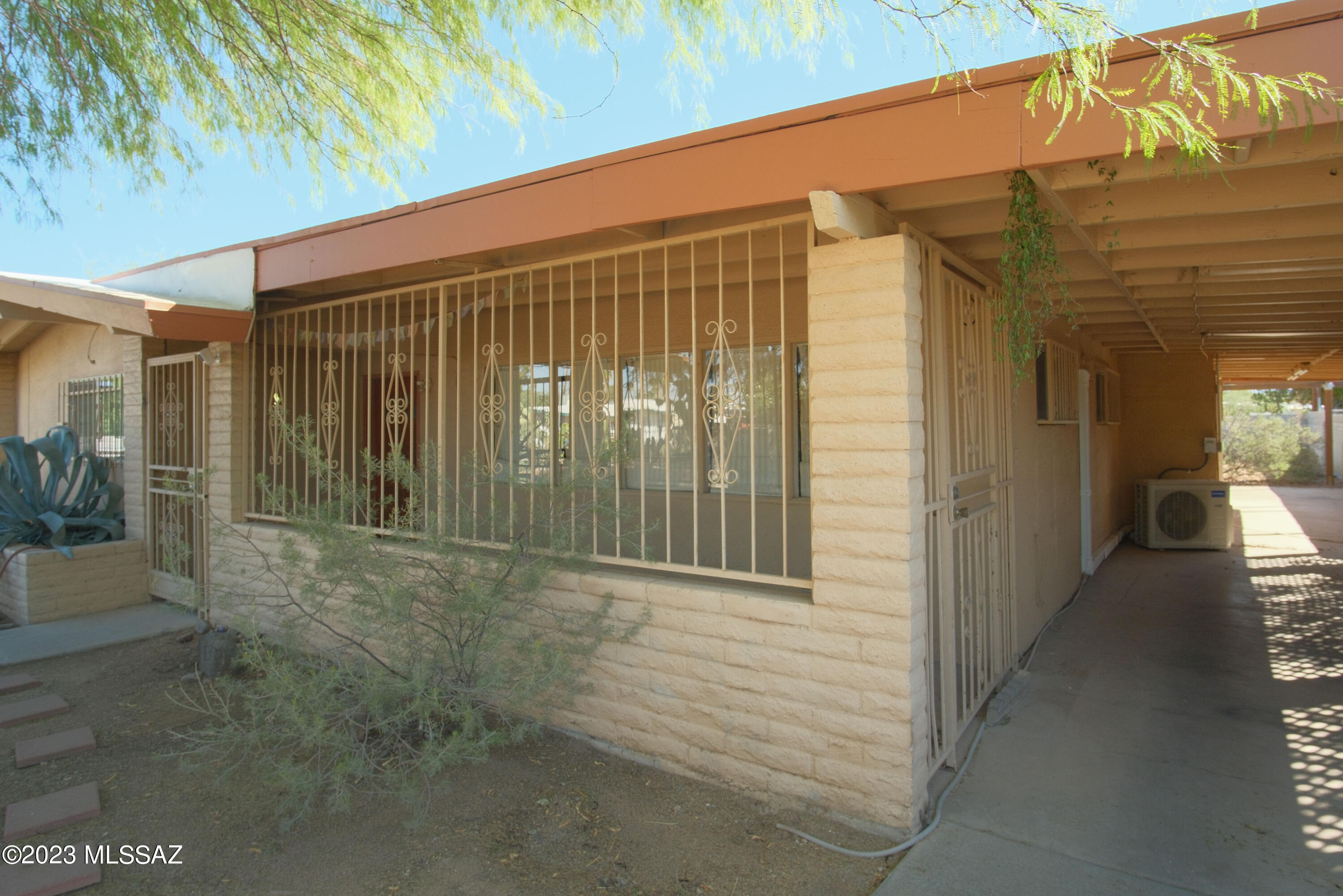 Pueblo Gardens - Residential