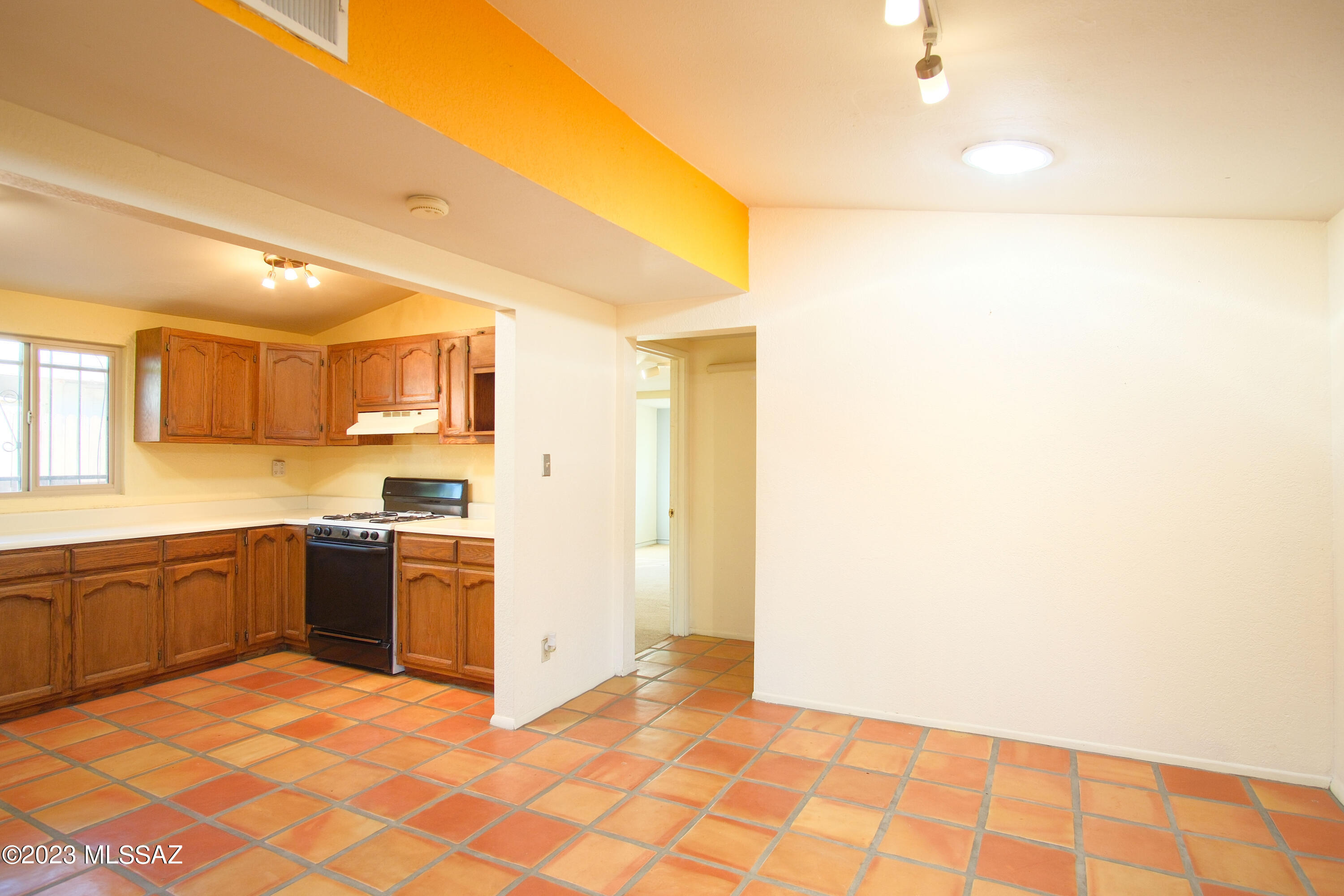 Pueblo Gardens - Residential