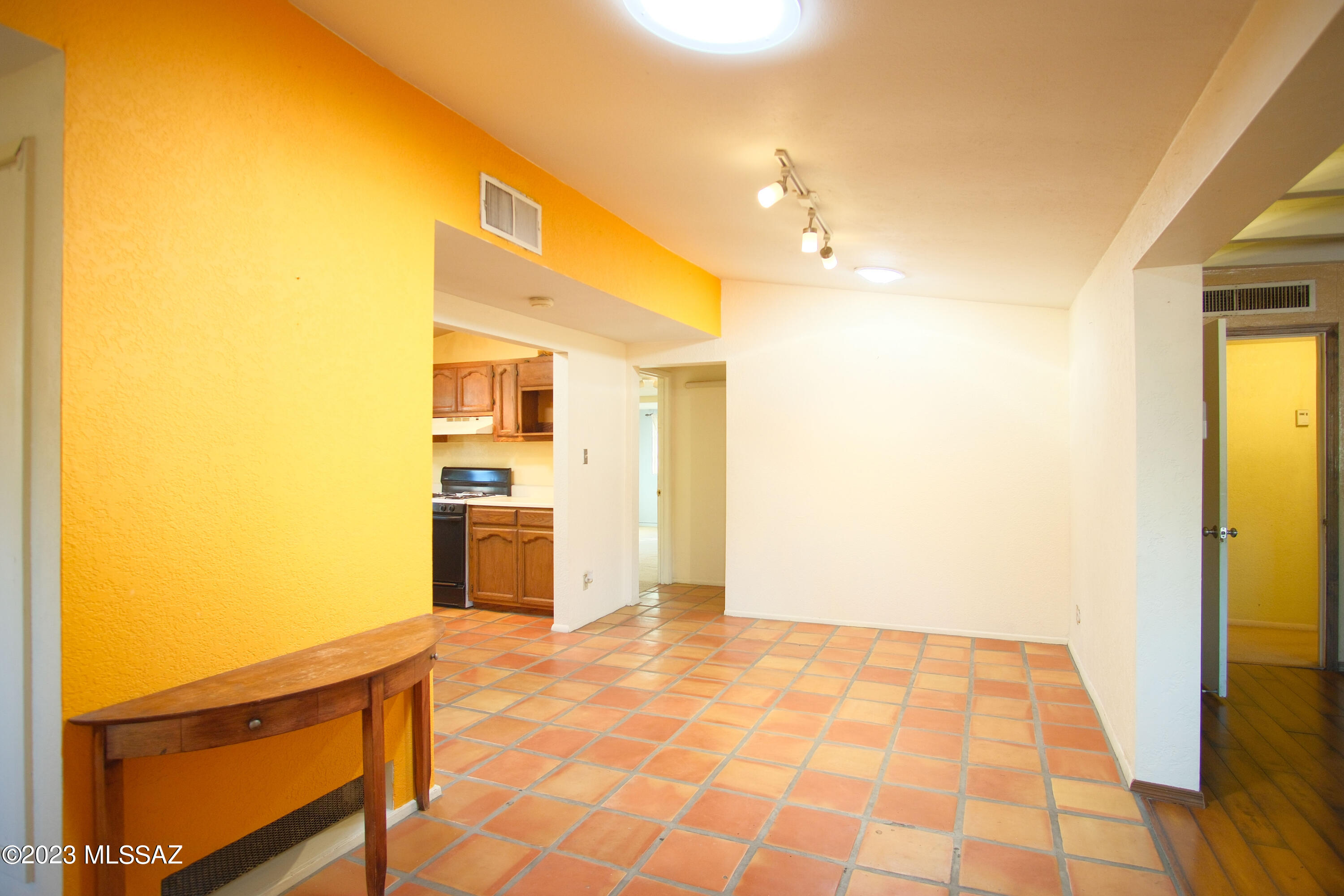 Pueblo Gardens - Residential