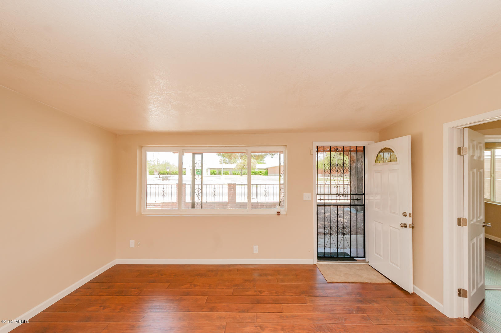 Don't miss out on this Central Gem! This one will not last! Recently remodeled, ceramic and hardwood floors, stainless steel appliances, new a/c, dual pane - energy efficient windows and new fresh paint. Beautiful dining room off the kitchen and a convenient guest bedroom off the Arizona room, with it's own heating and cooling.