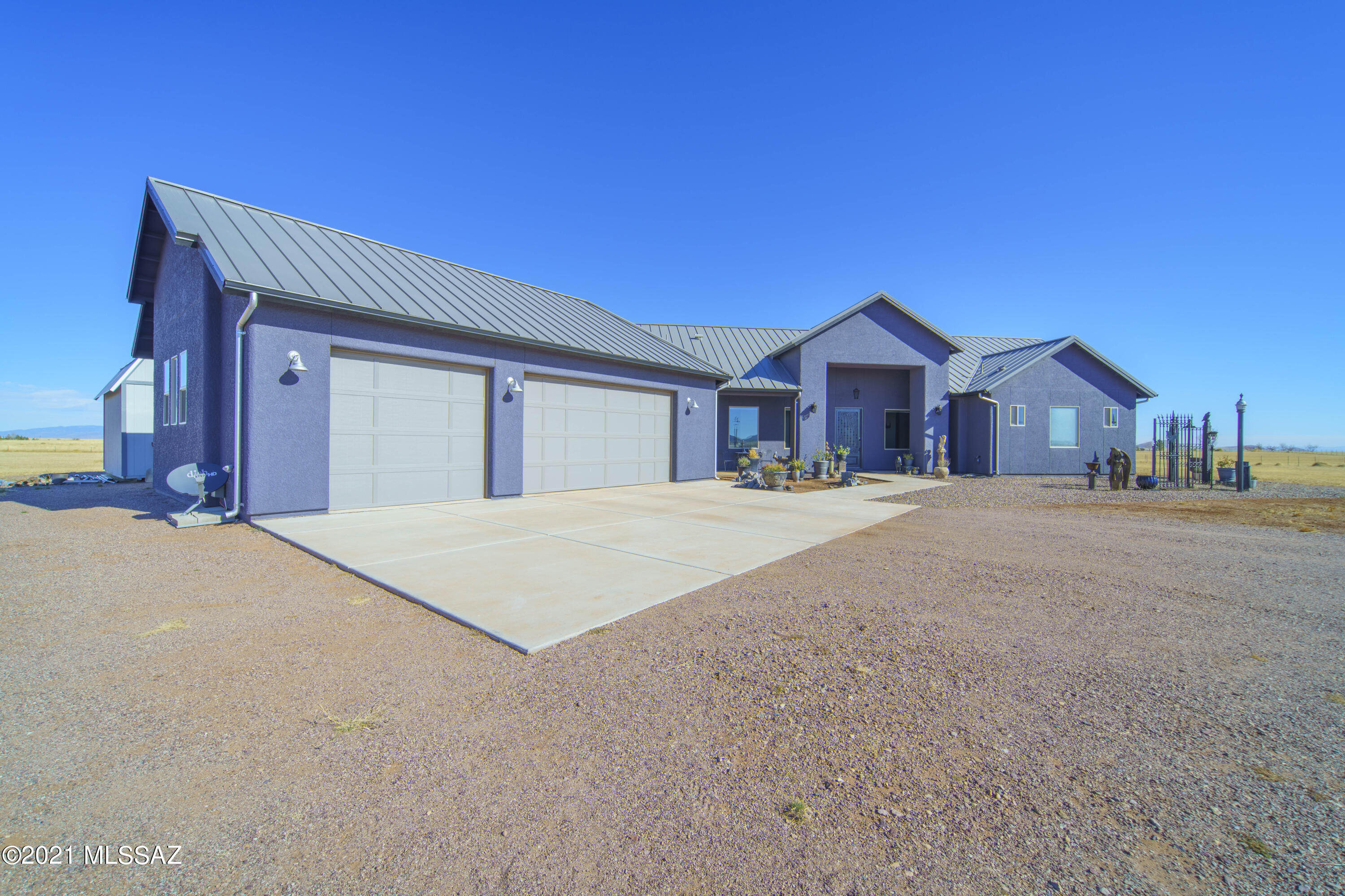 LOCATION, VIEWS AND SERENITY  Located in the heart of Elgins wine country and grasslands, this home with it's beautiful and usable 9 plus acres is an opportunity to experience the finest of rural living.  Having 360 degree views of mountain ranges, unforgetable sunrises, sunsets and dark stary skies, this 2774 sq.ft. home completed in 2019 offers custom features throughout. A 596 sq.ft. Casita is used as a VRBO which yeilds a nice income. This land has many potentials including horse property, farm and a vinyard! Did I mention it has a full RV hook-up.