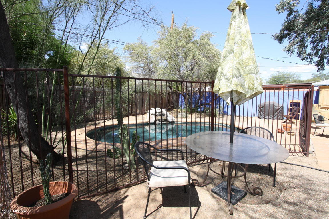 La Mirada (1-8) - Residential Lease