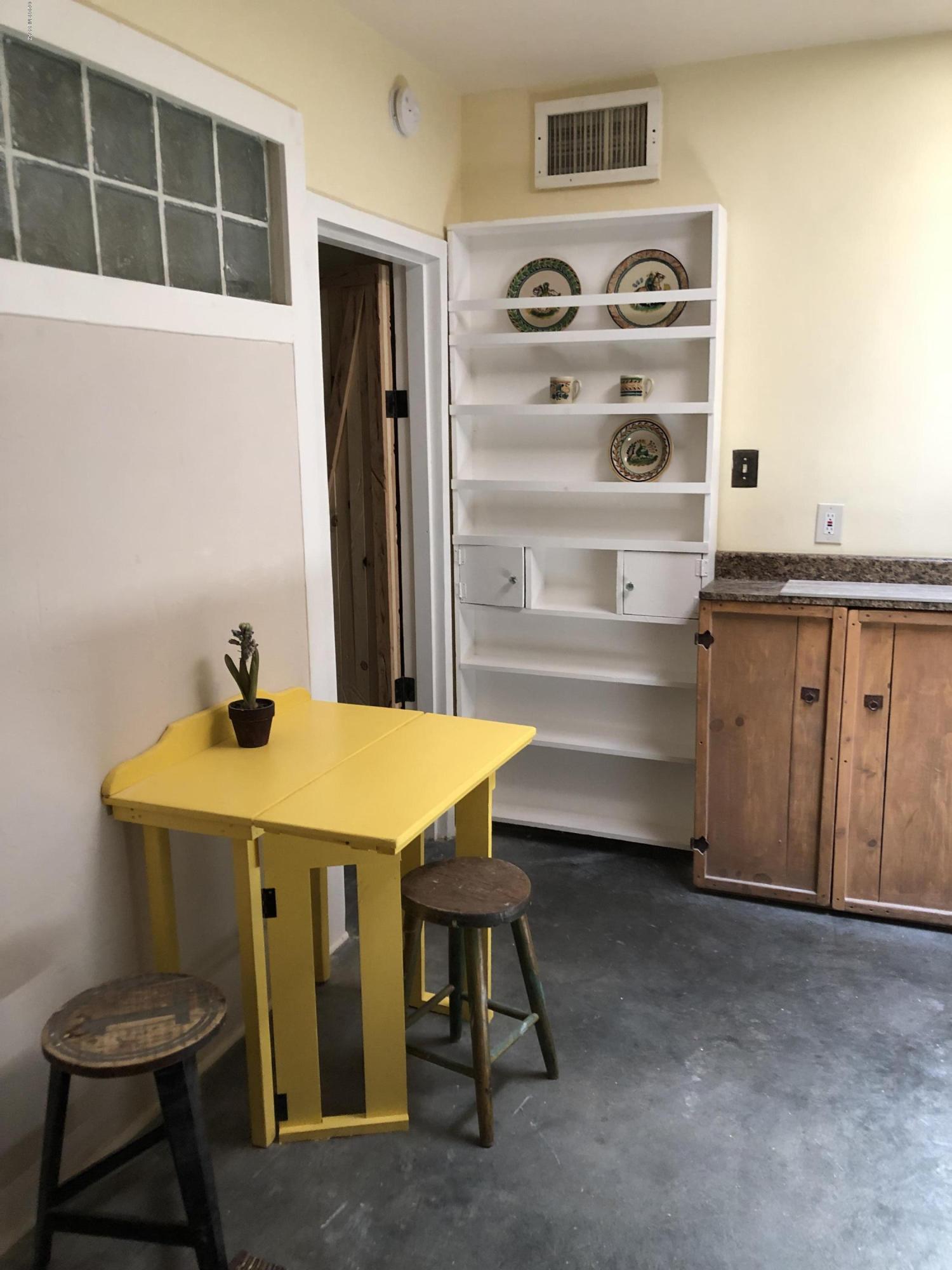 La Mirada (1-8) - Residential Lease