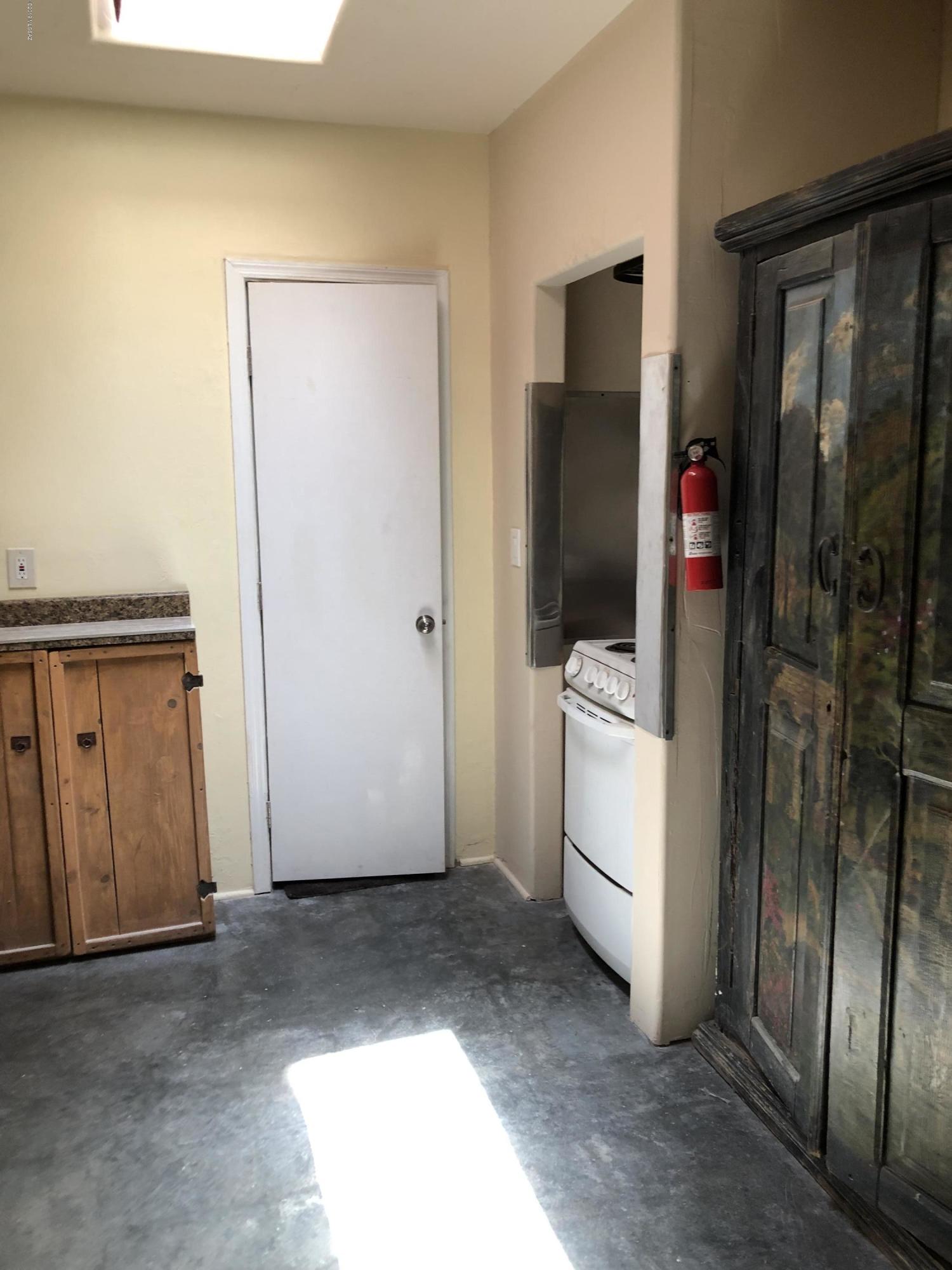 La Mirada (1-8) - Residential Lease