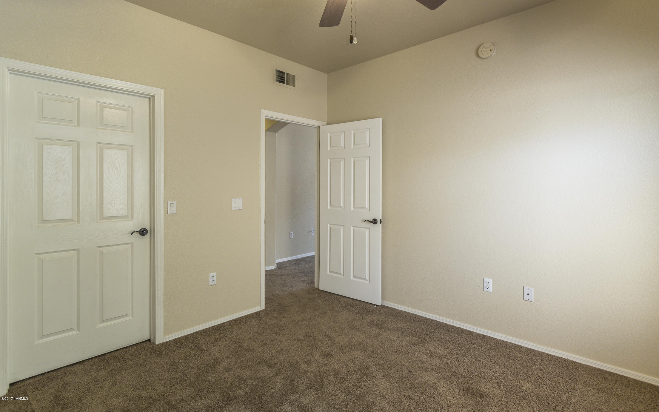 Pinnacle Canyon Condominium - Residential