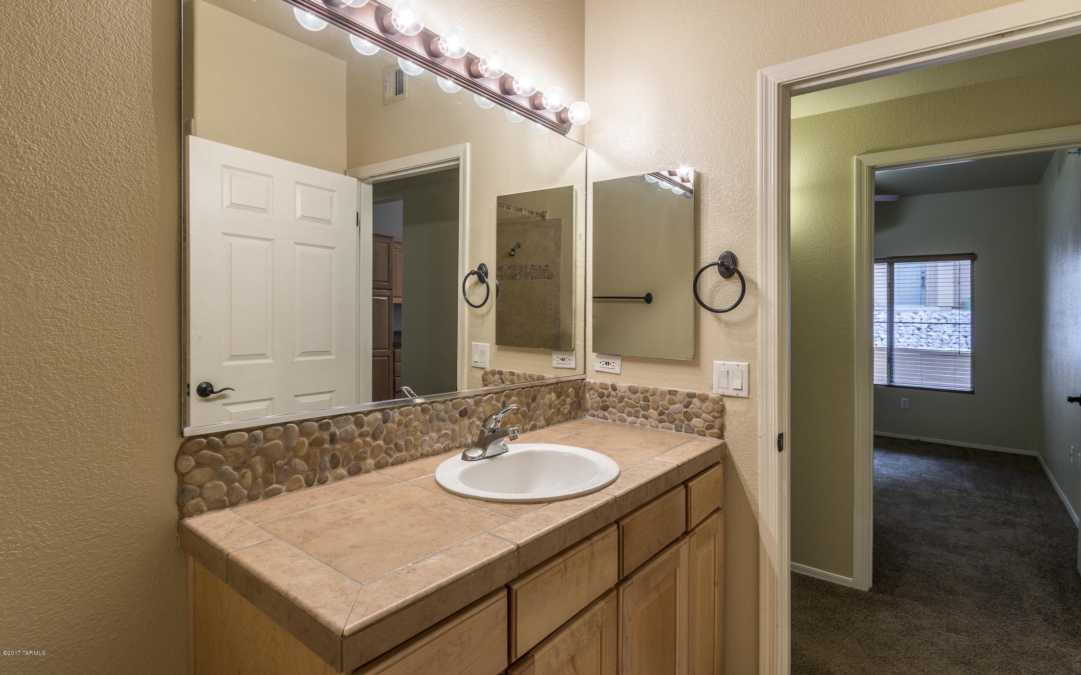 Pinnacle Canyon Condominium - Residential