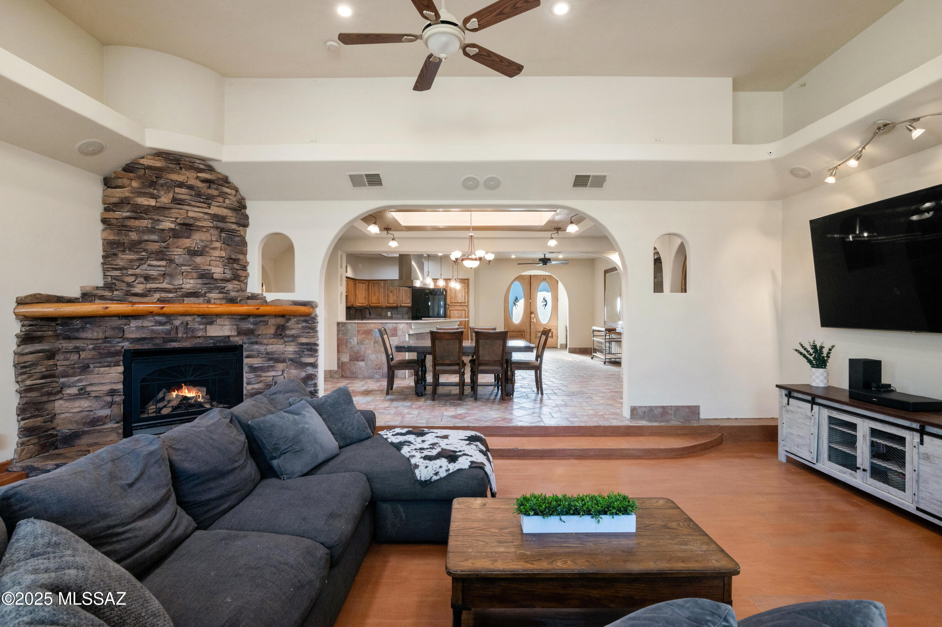 Monte Del Oro (1-187) - Residential