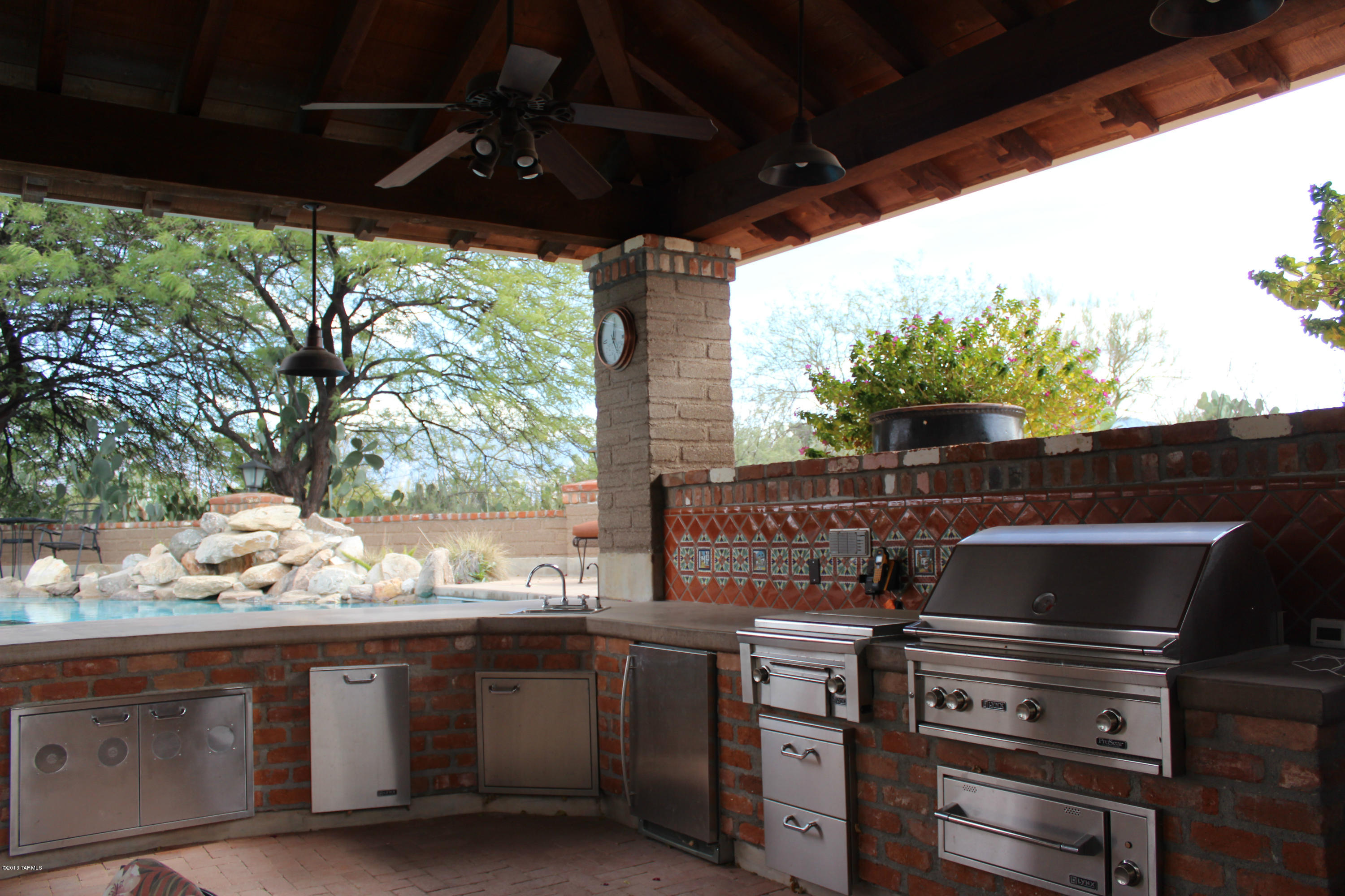La Cholla Airpark - Residential