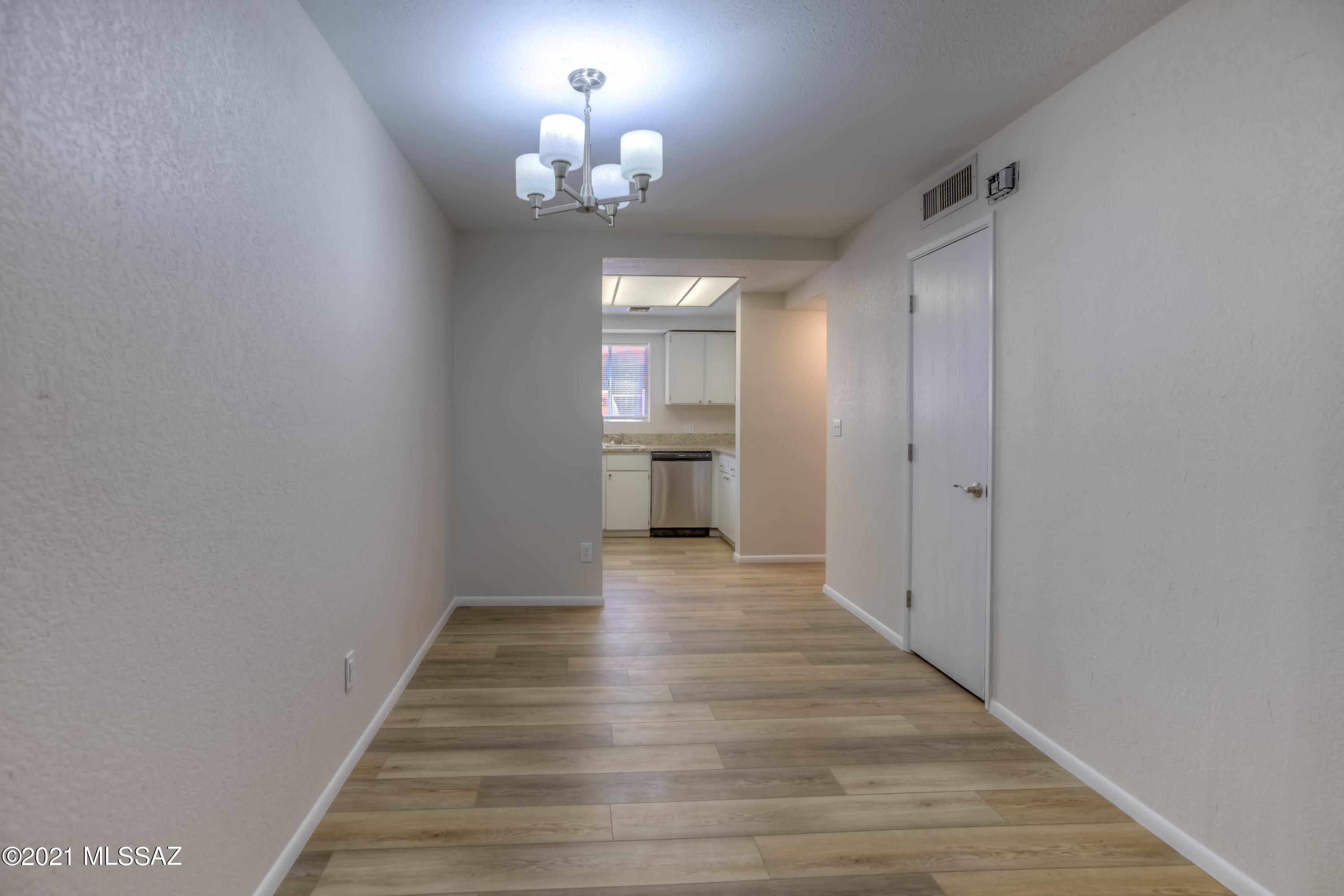 Reflections in the Catalina Condominium - Residential Lease