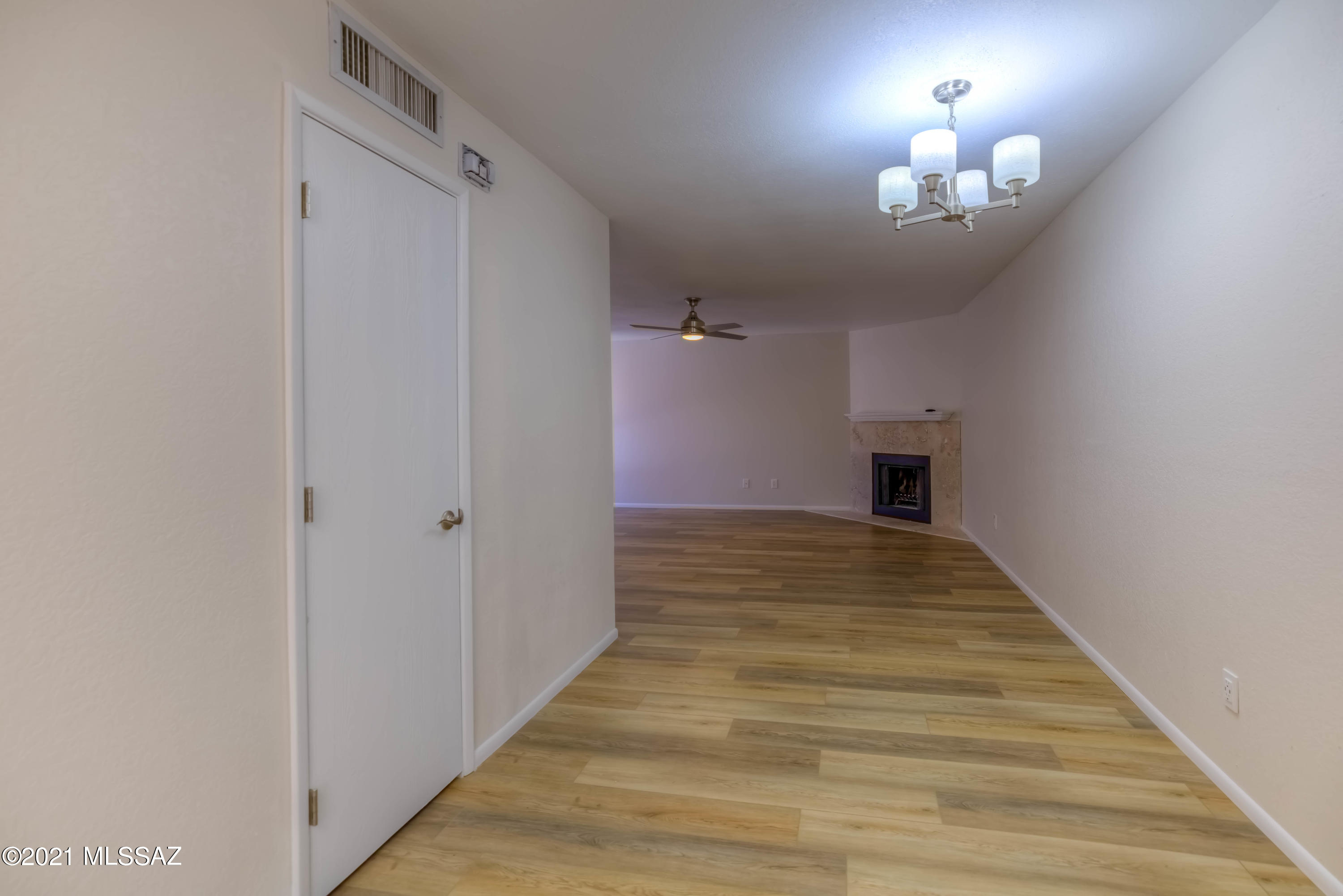 Reflections in the Catalina Condominium - Residential Lease