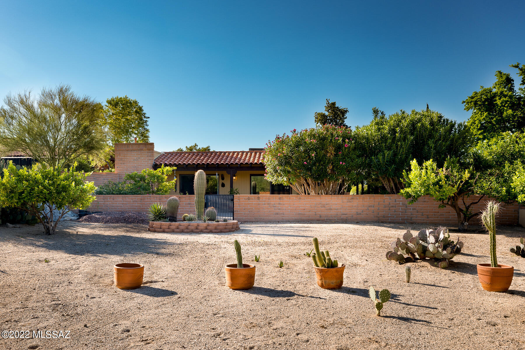 La Cholla Hills(1-313) - Residential