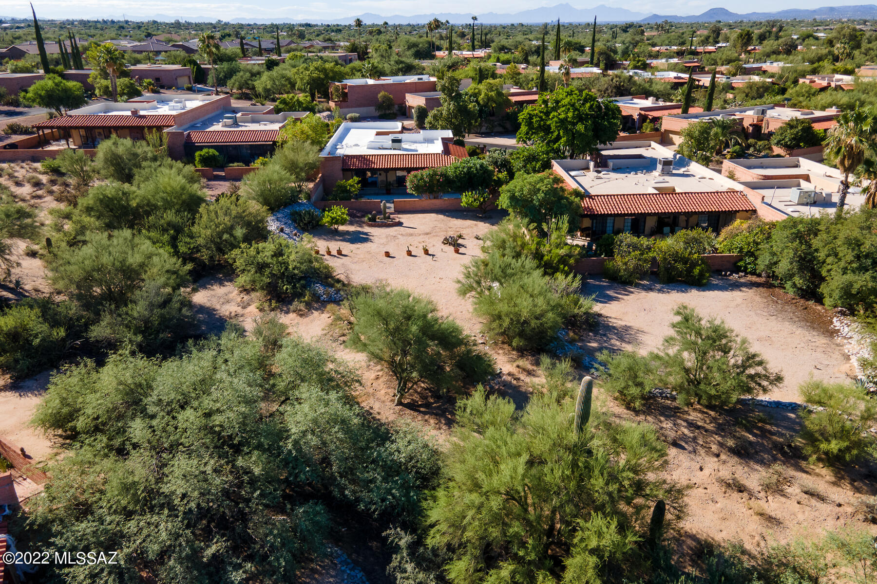 La Cholla Hills(1-313) - Residential