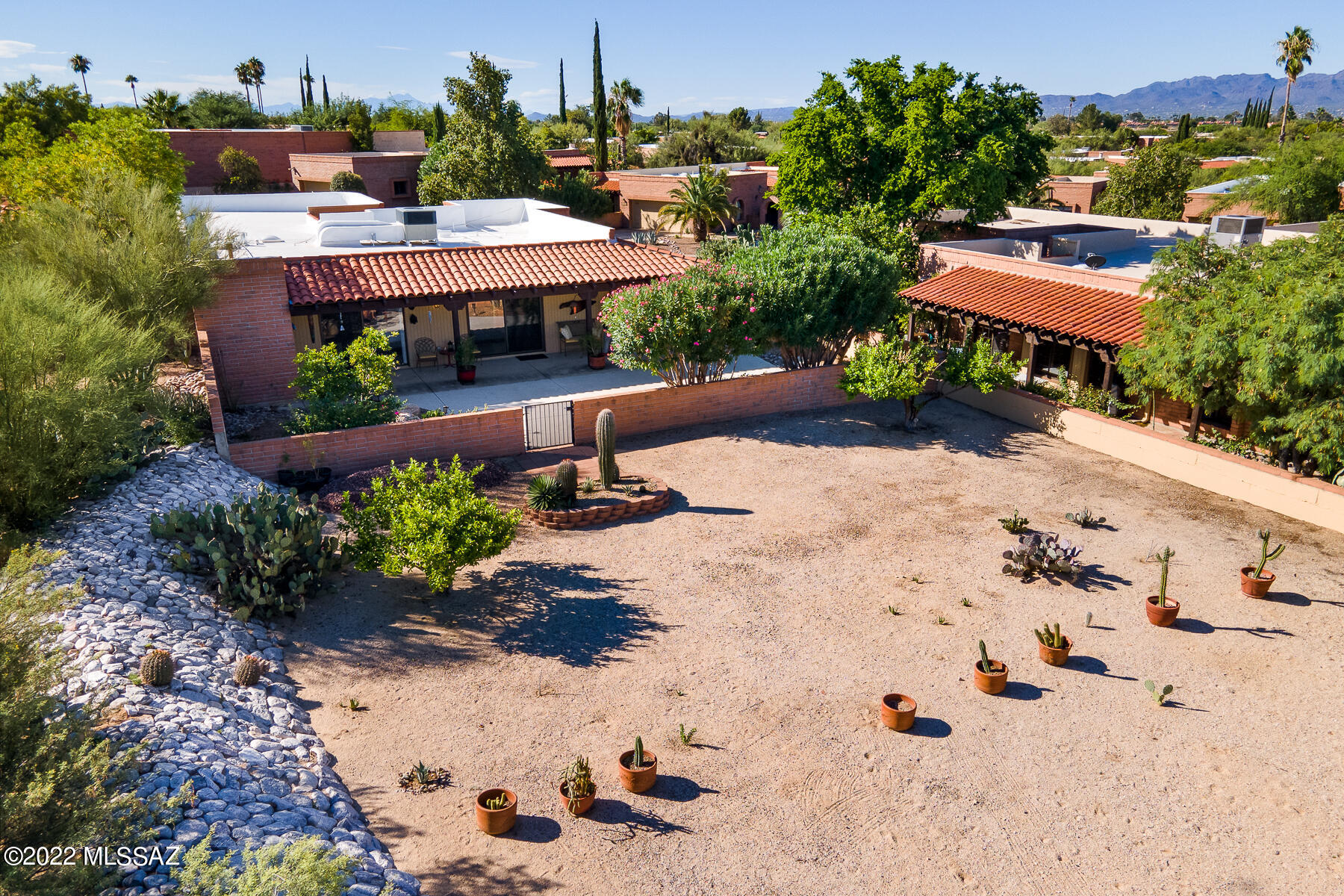 La Cholla Hills(1-313) - Residential