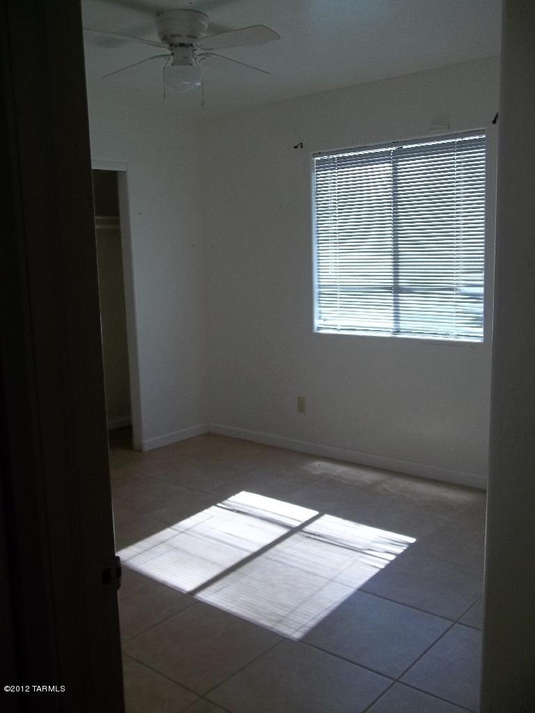 Conquistador Manor (1-14) - Residential Lease