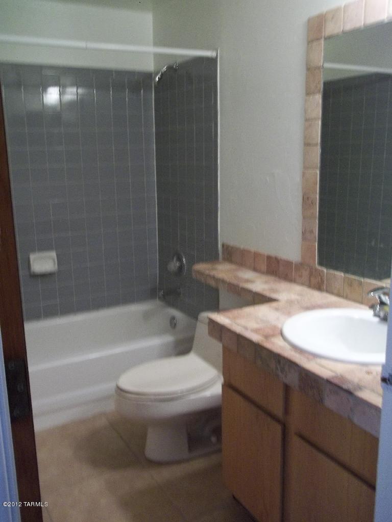 Conquistador Manor (1-14) - Residential Lease